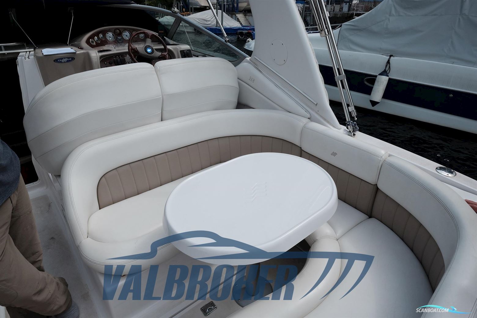 Four Winns Vista 268