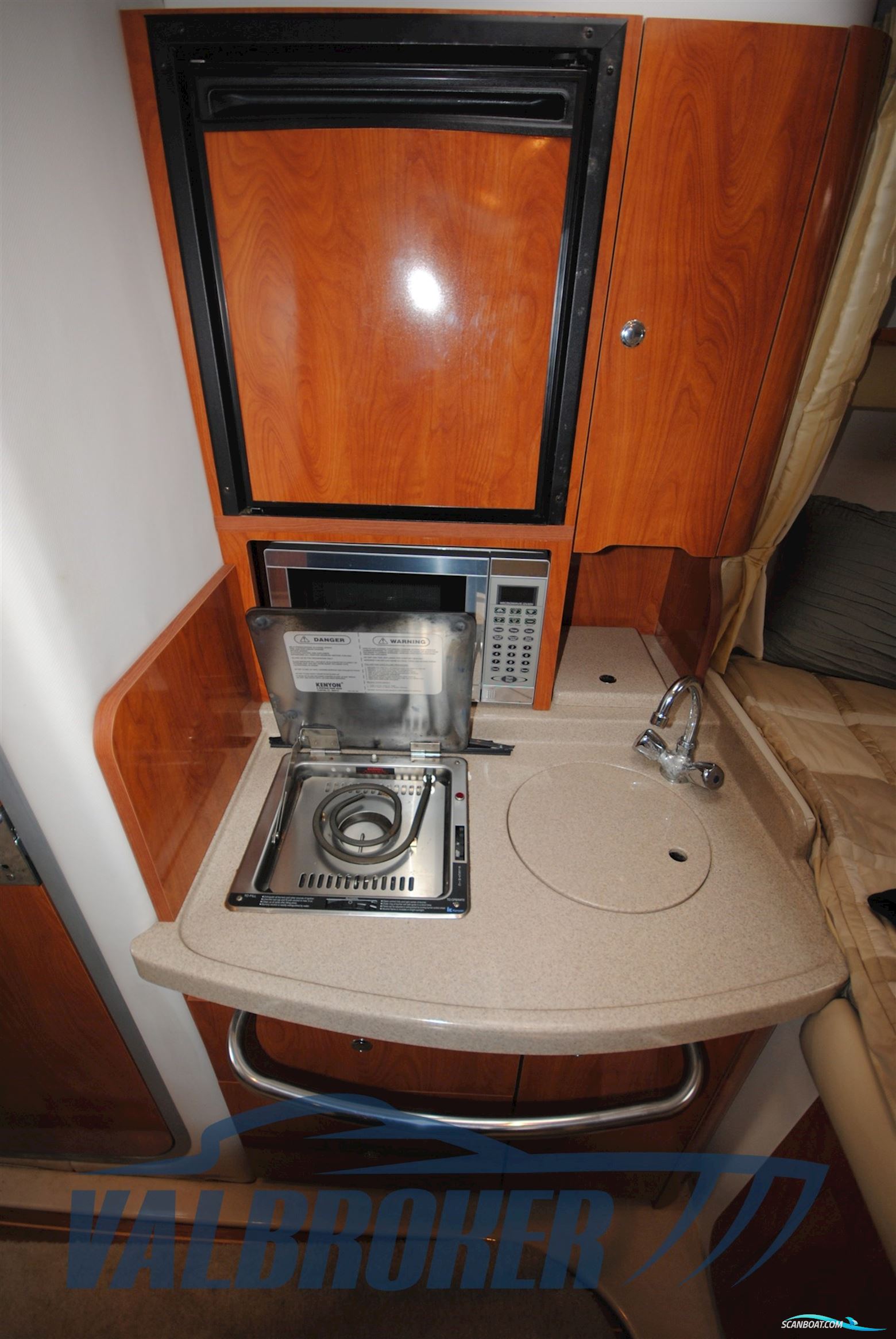 Four Winns Vista 288