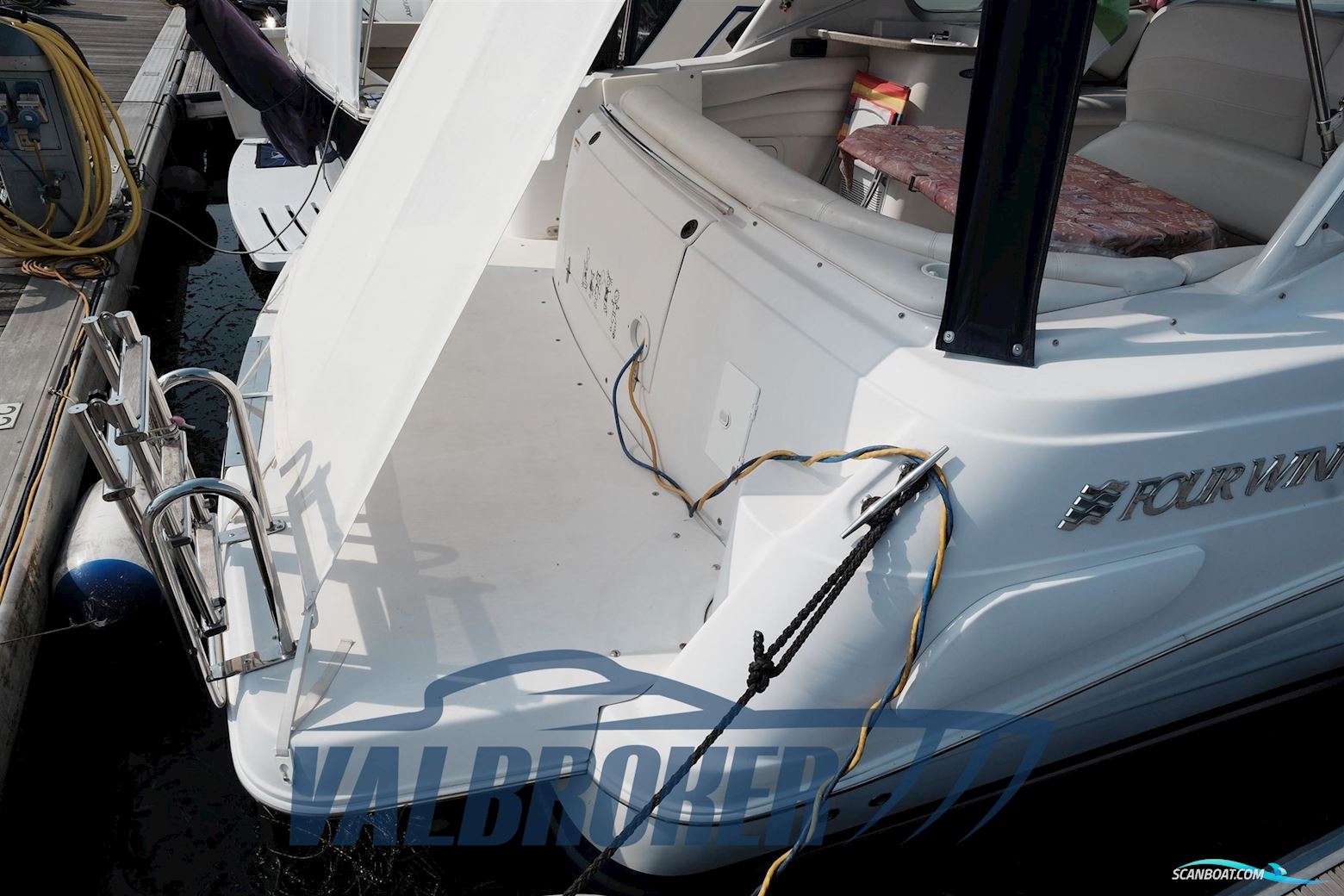 Four Winns Vista 328