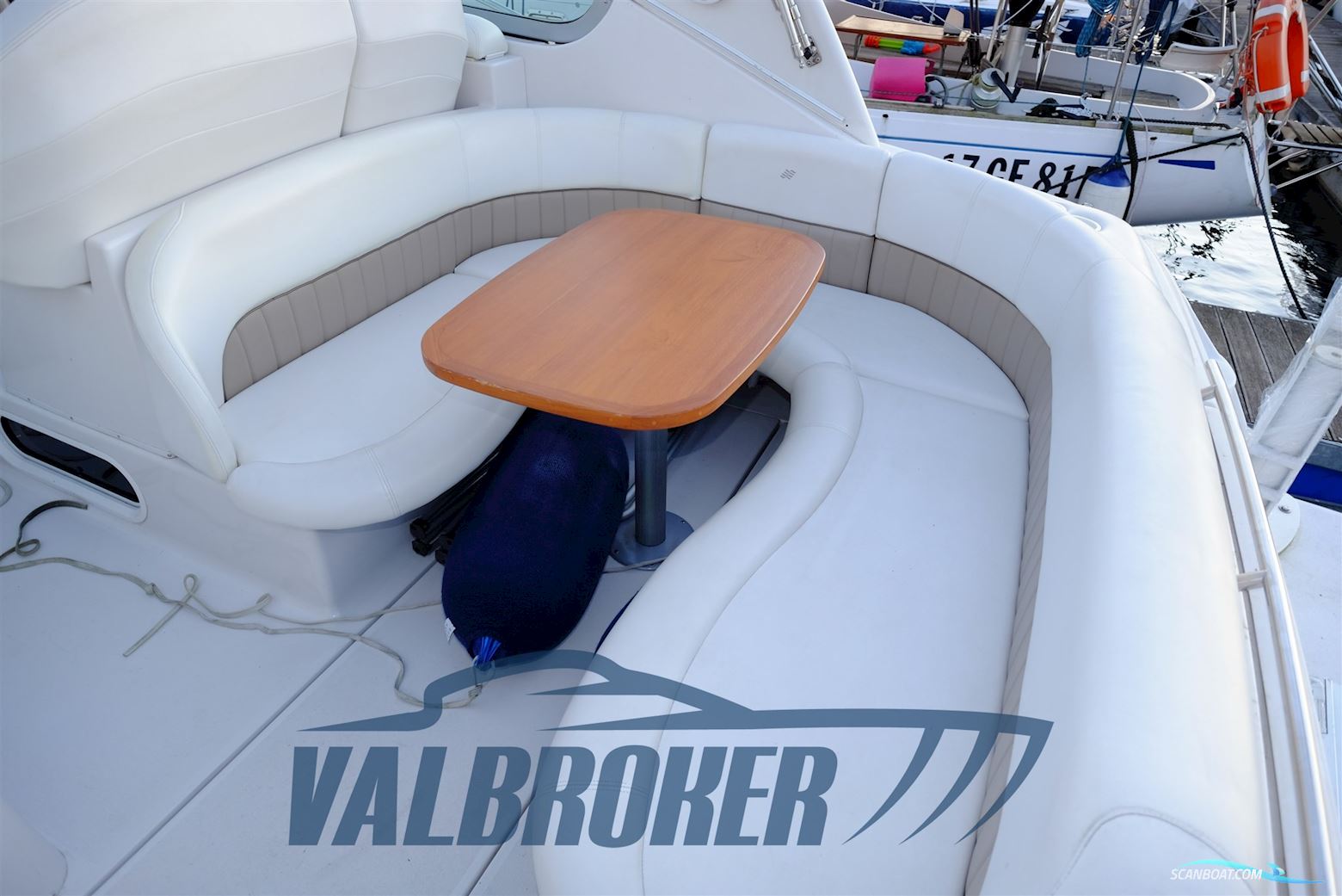 Four Winns Vista 328