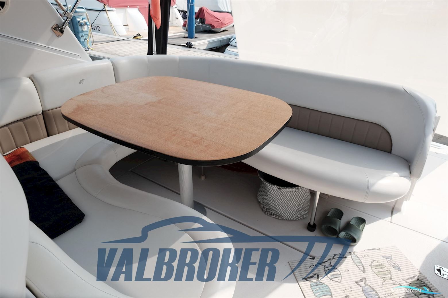 Four Winns Vista 328