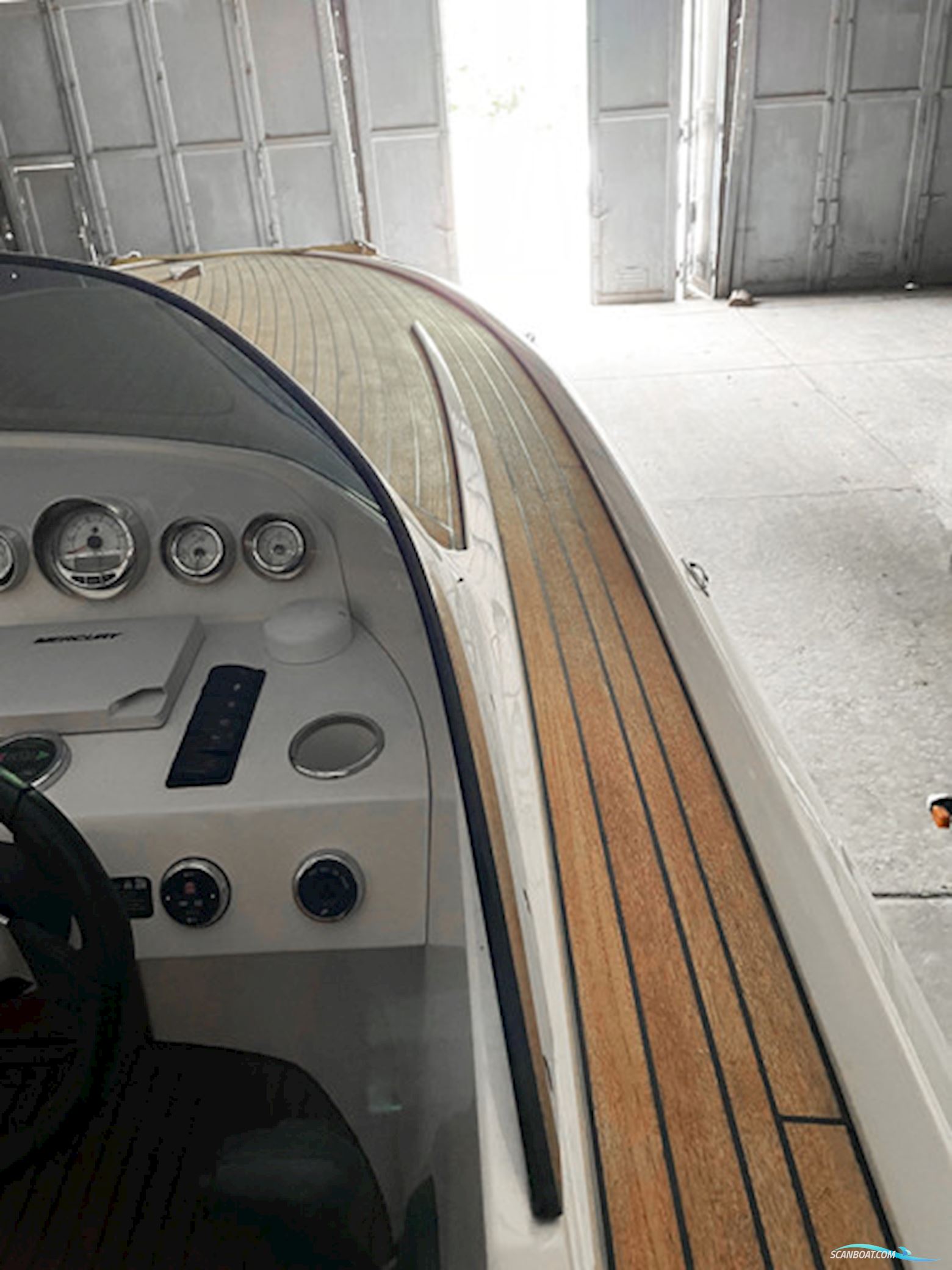 Frauscher Fantom 858