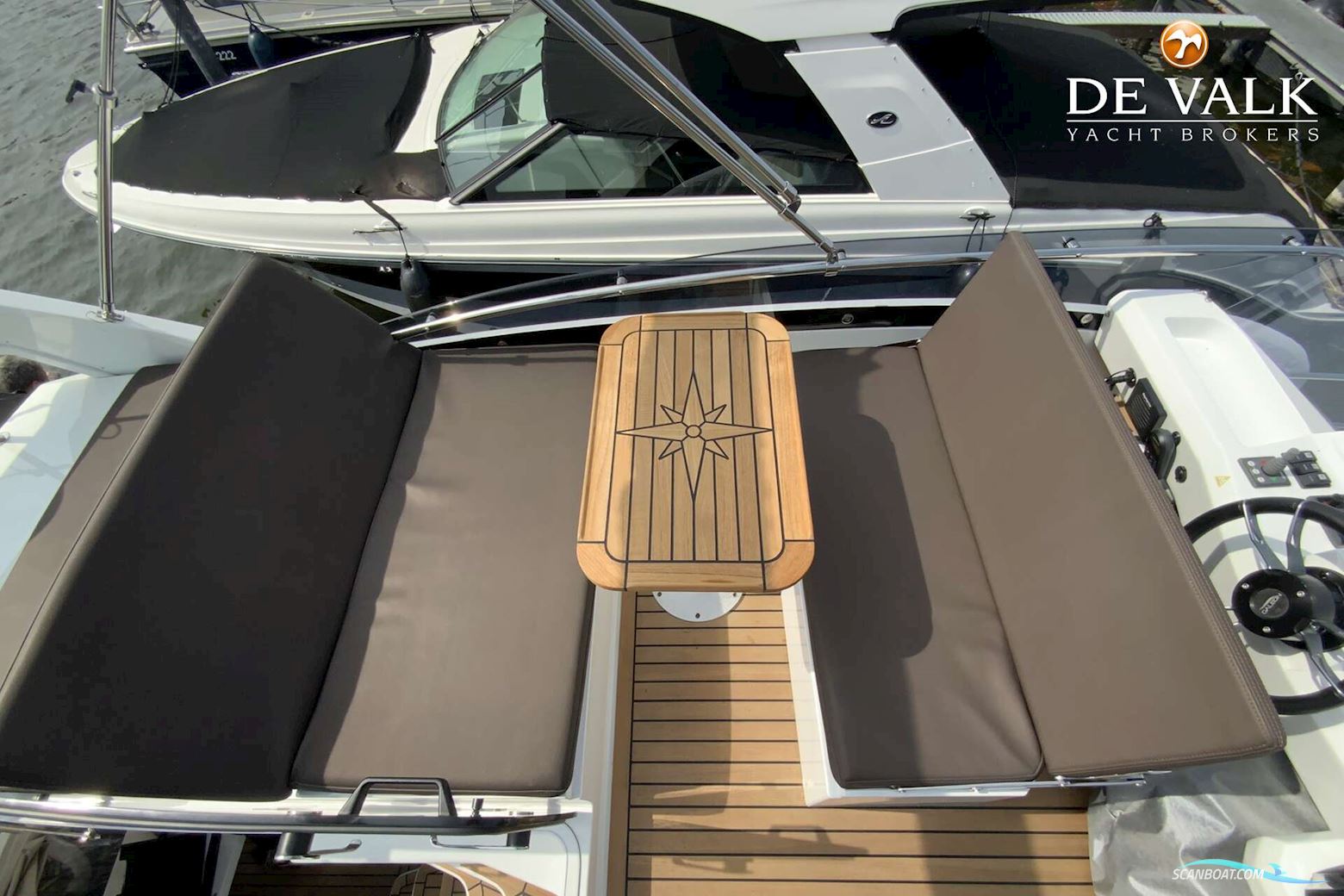 Galeon 300 Fly