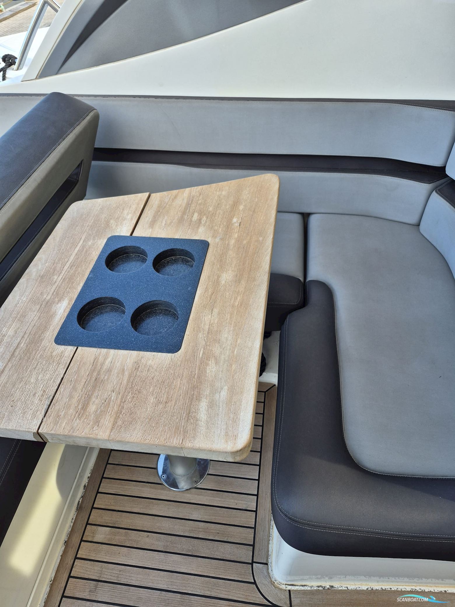 Galeon 325 Hto Avec Possibilité De Place