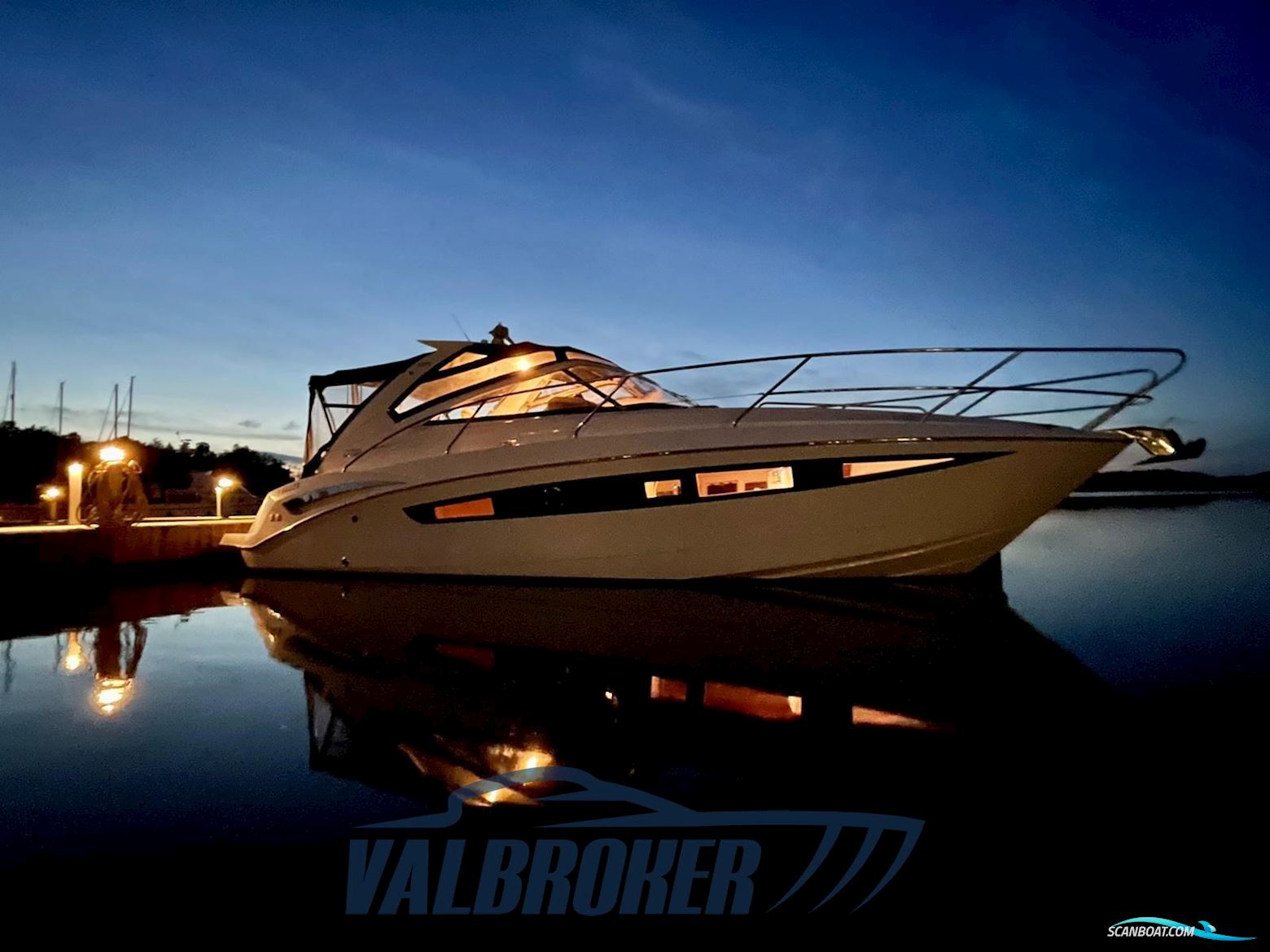 Galeon 325 Open Motorboot 2013, mit Mercury 5.0 Mpi motor, Finland