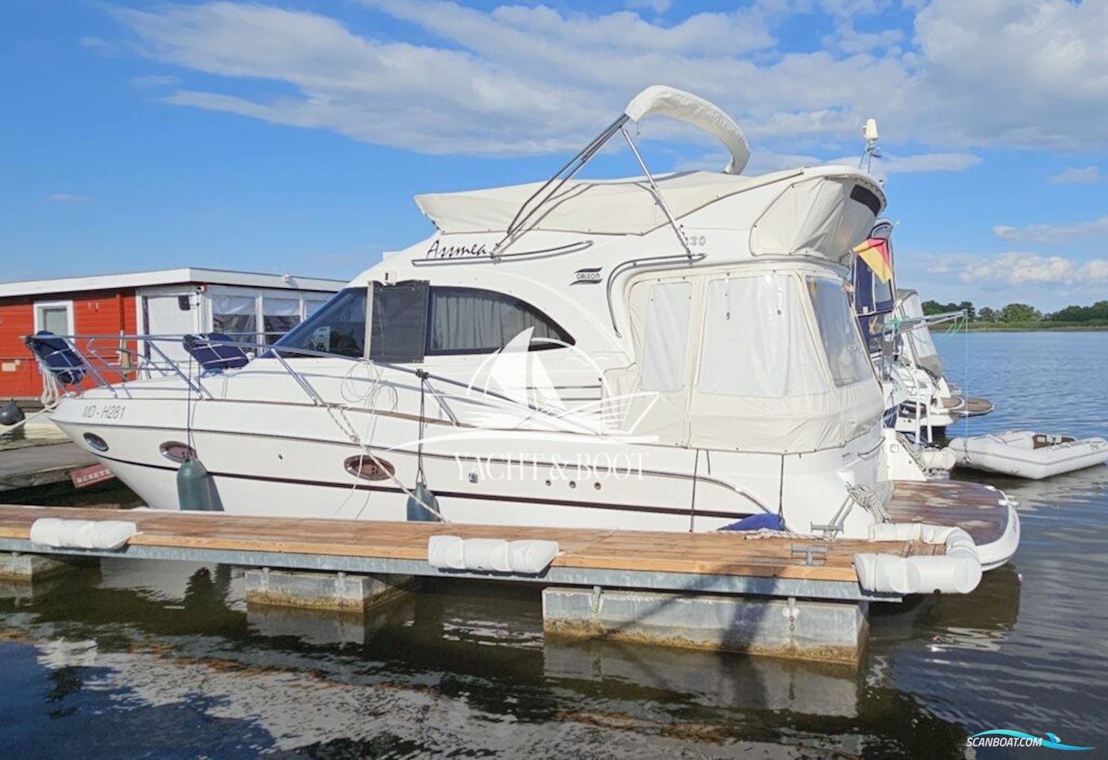 Galeon 330 Fly
