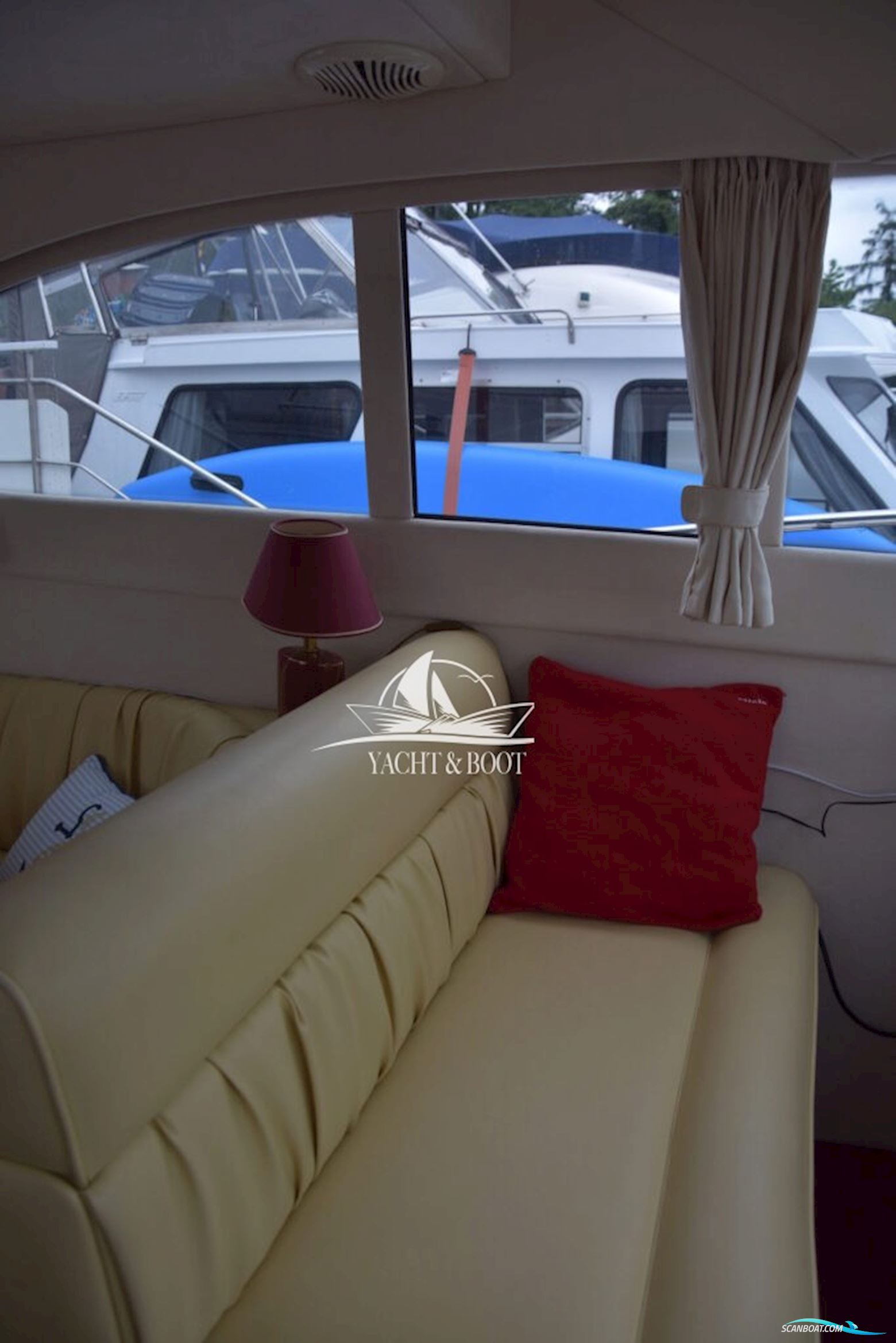 Galeon 330 Fly