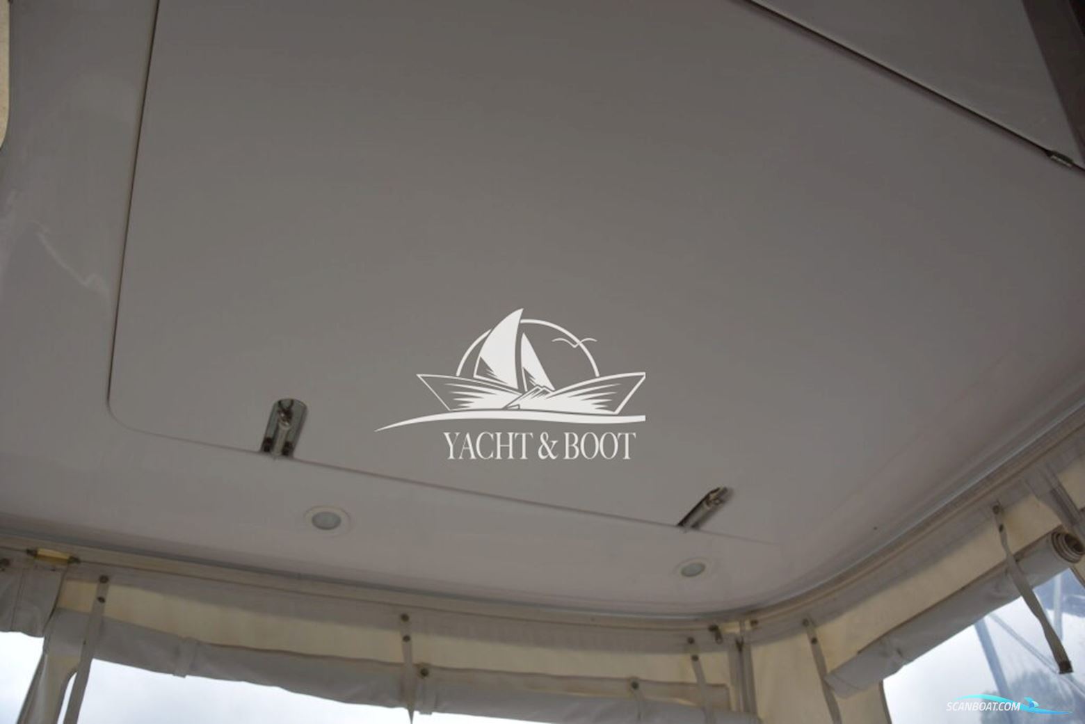 Galeon 330 Fly