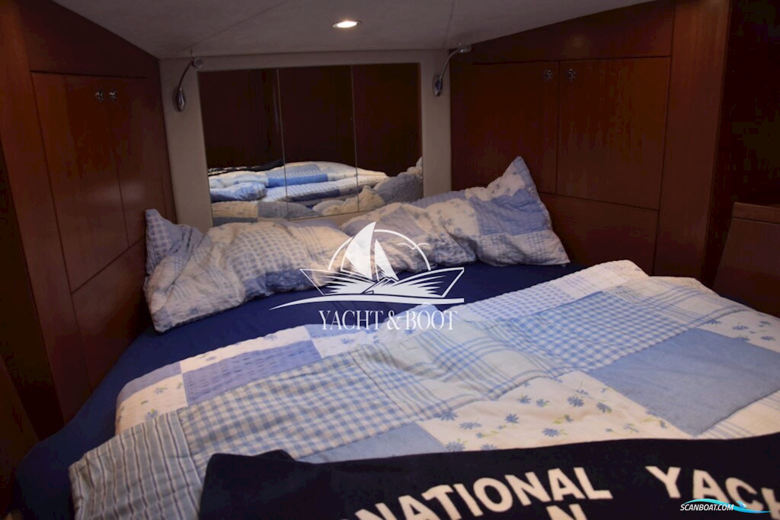 Galeon 330 Fly