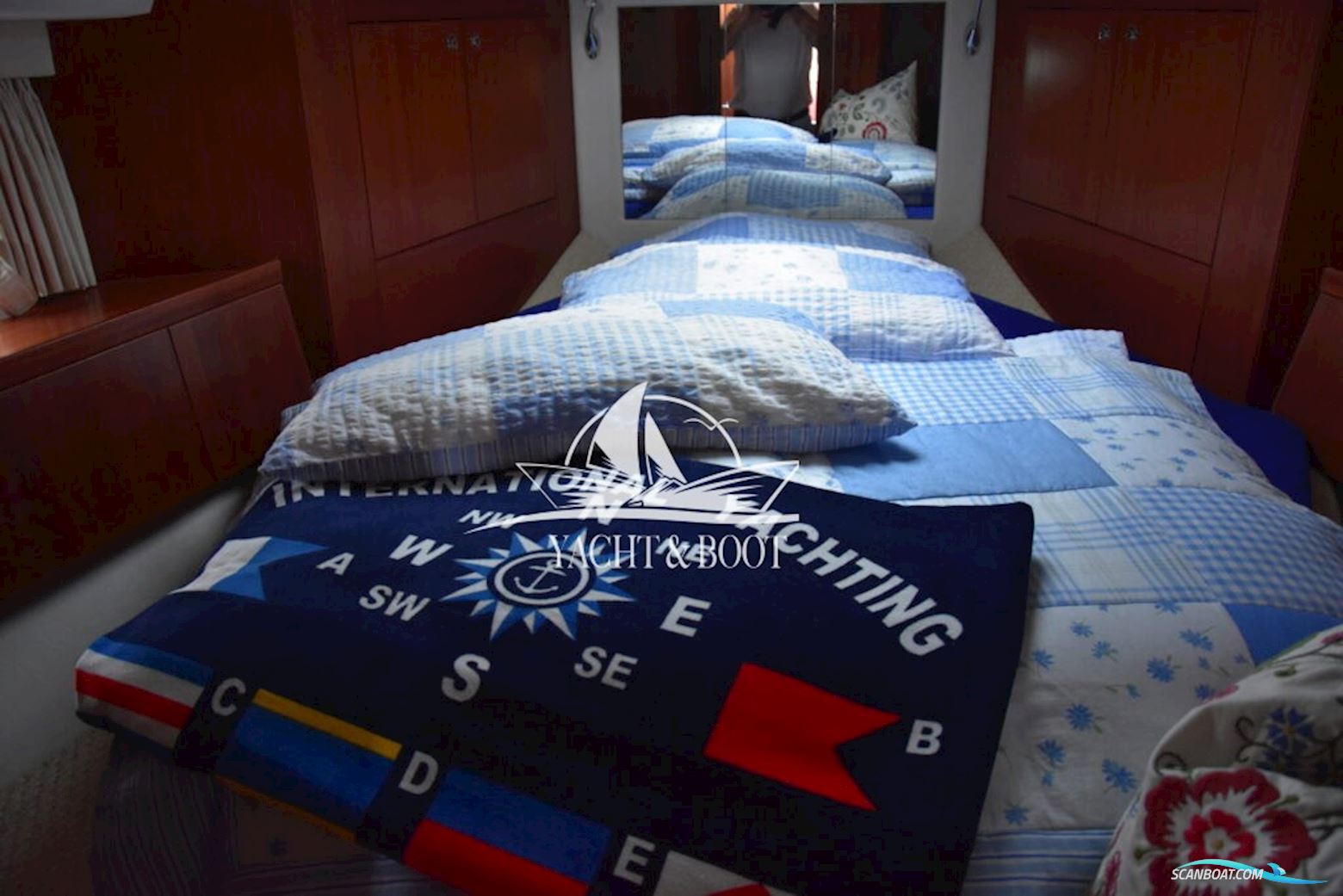 Galeon 330 Fly
