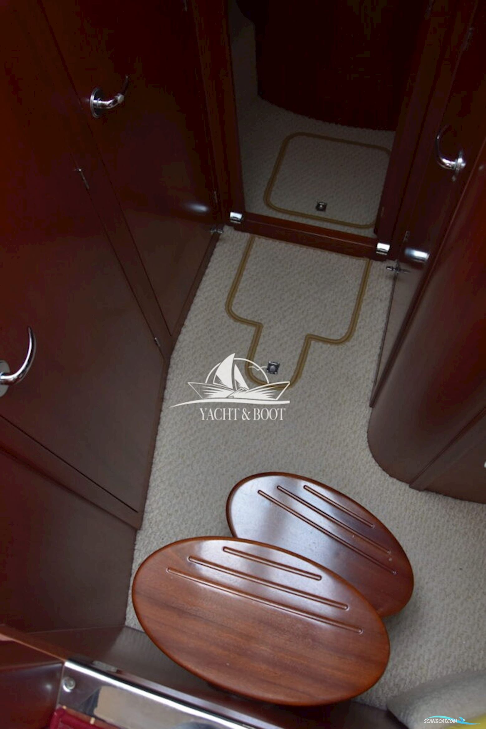 Galeon 330 Fly