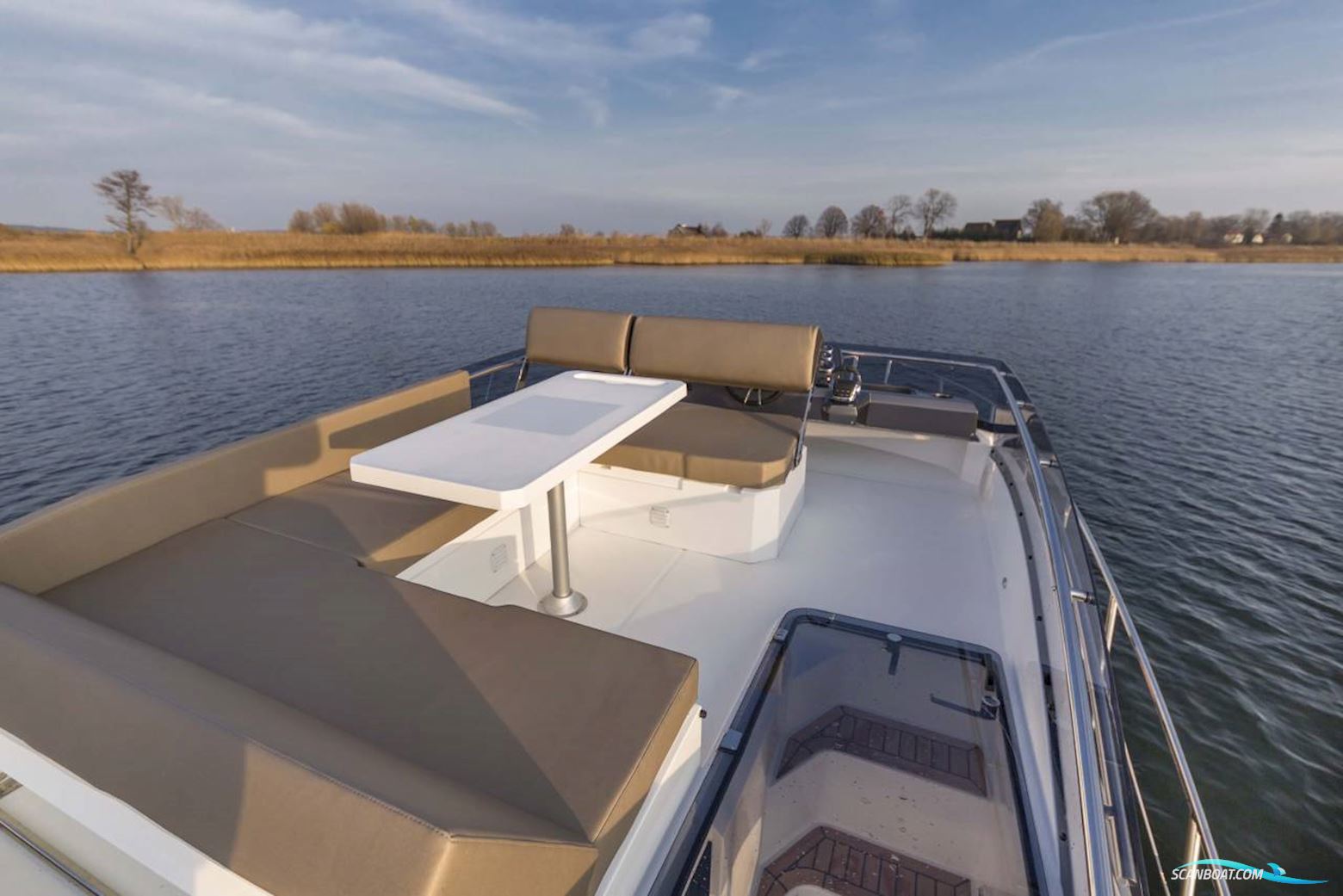 Galeon 360 FLY