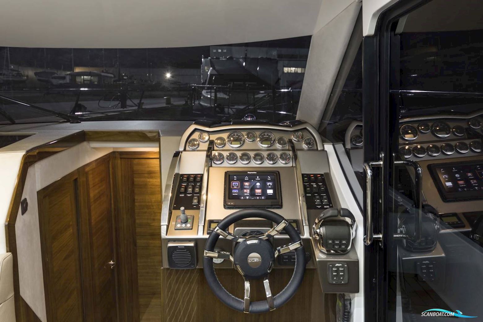 Galeon 360 FLY