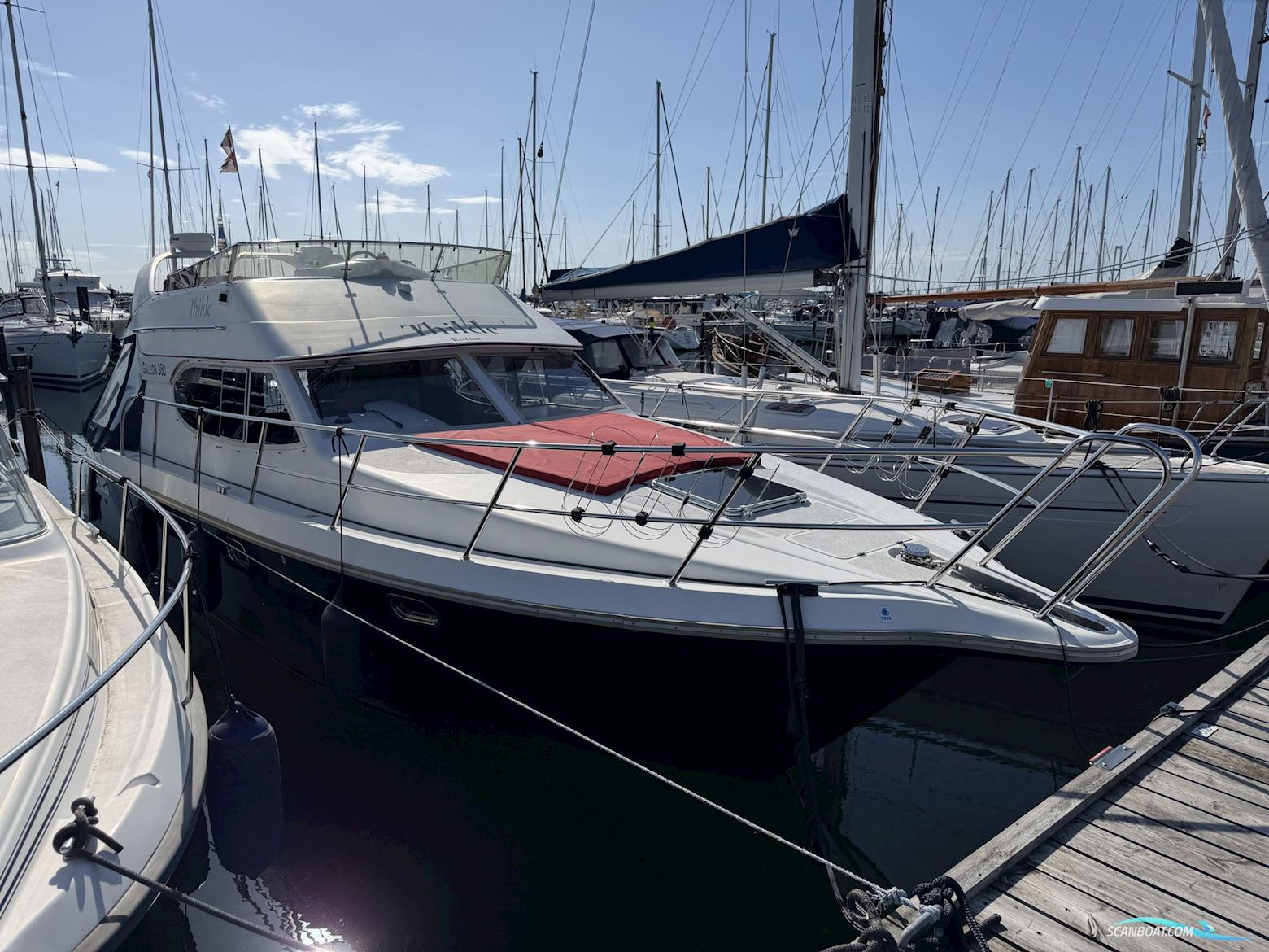 Galeon 380