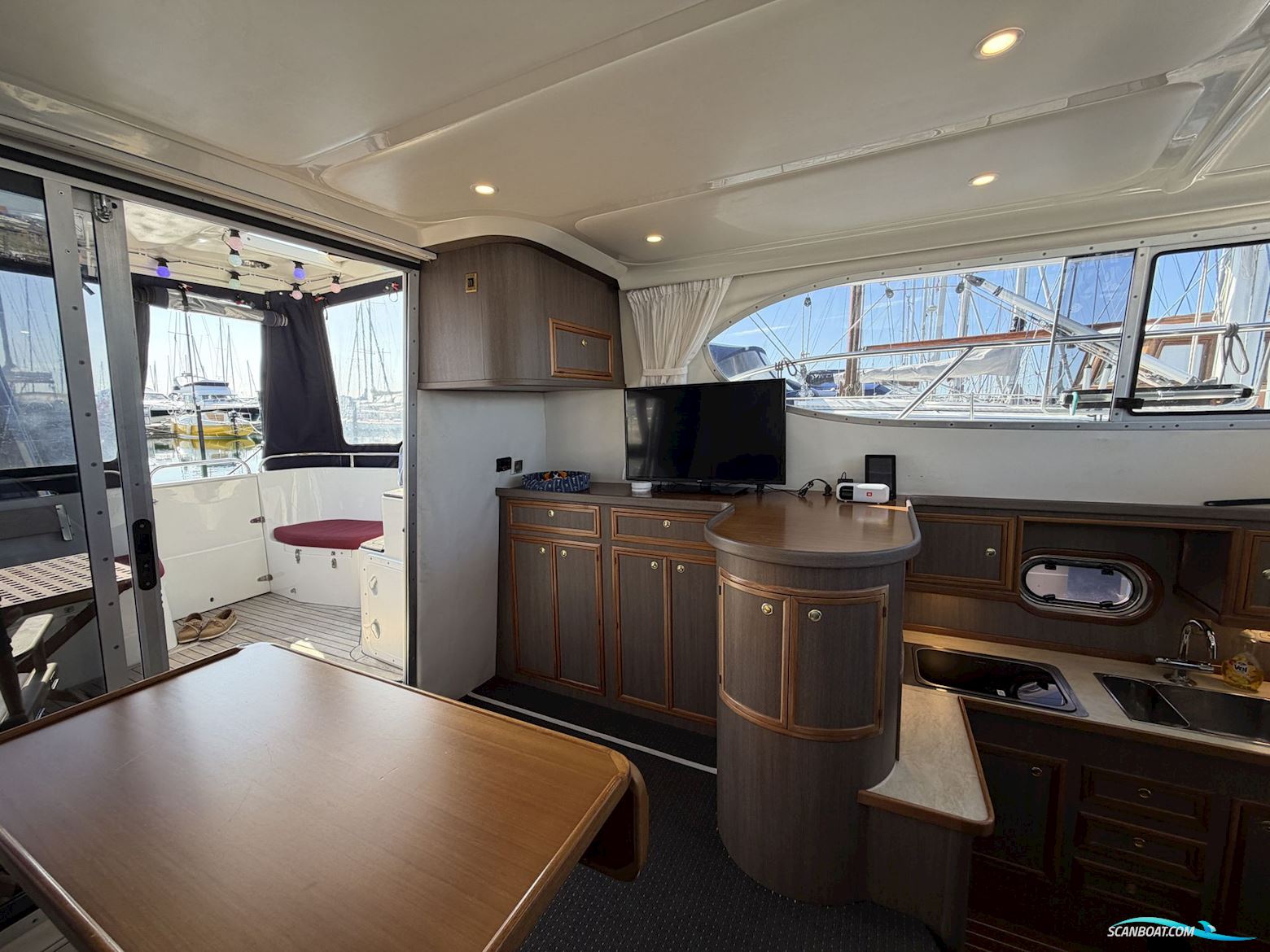 Galeon 380