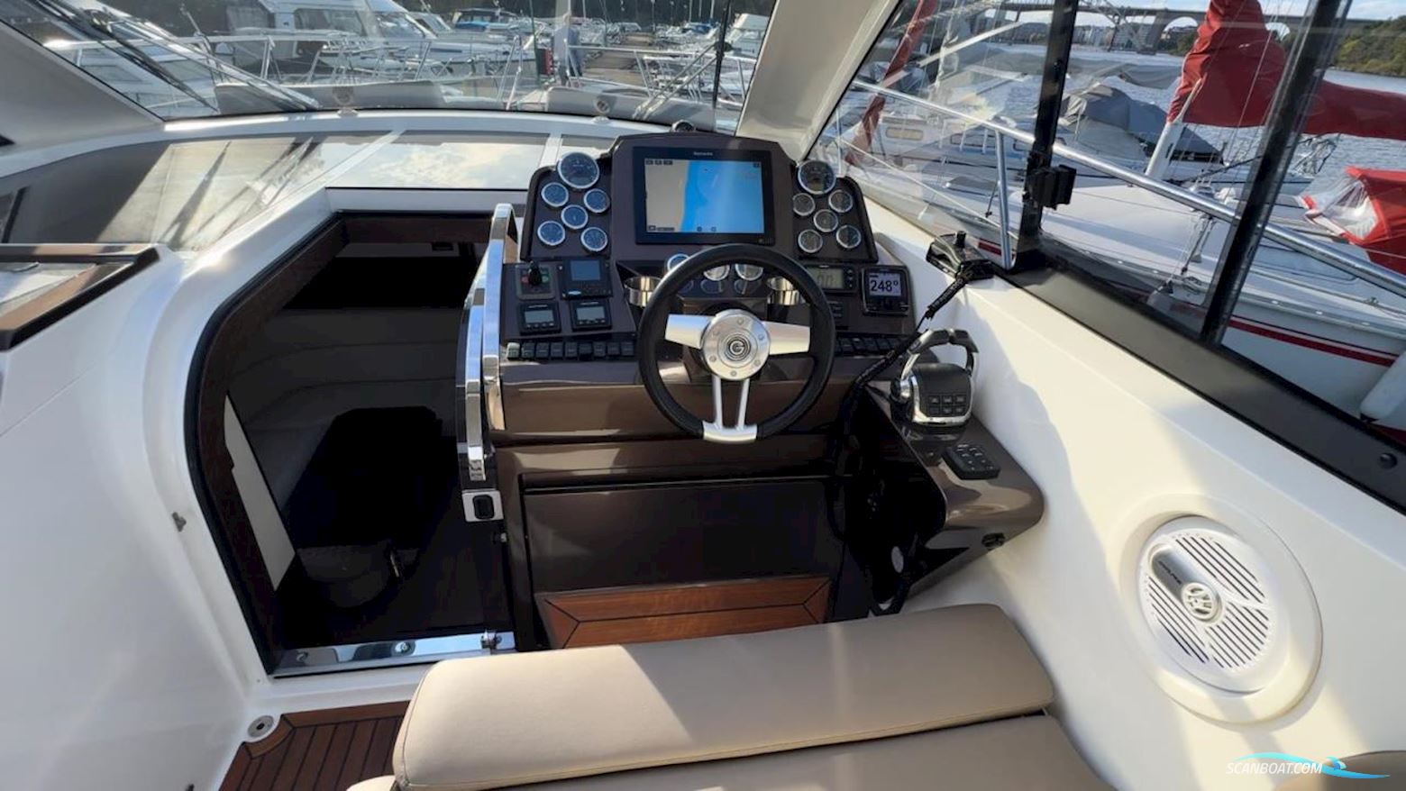 Galeon 405 HTL