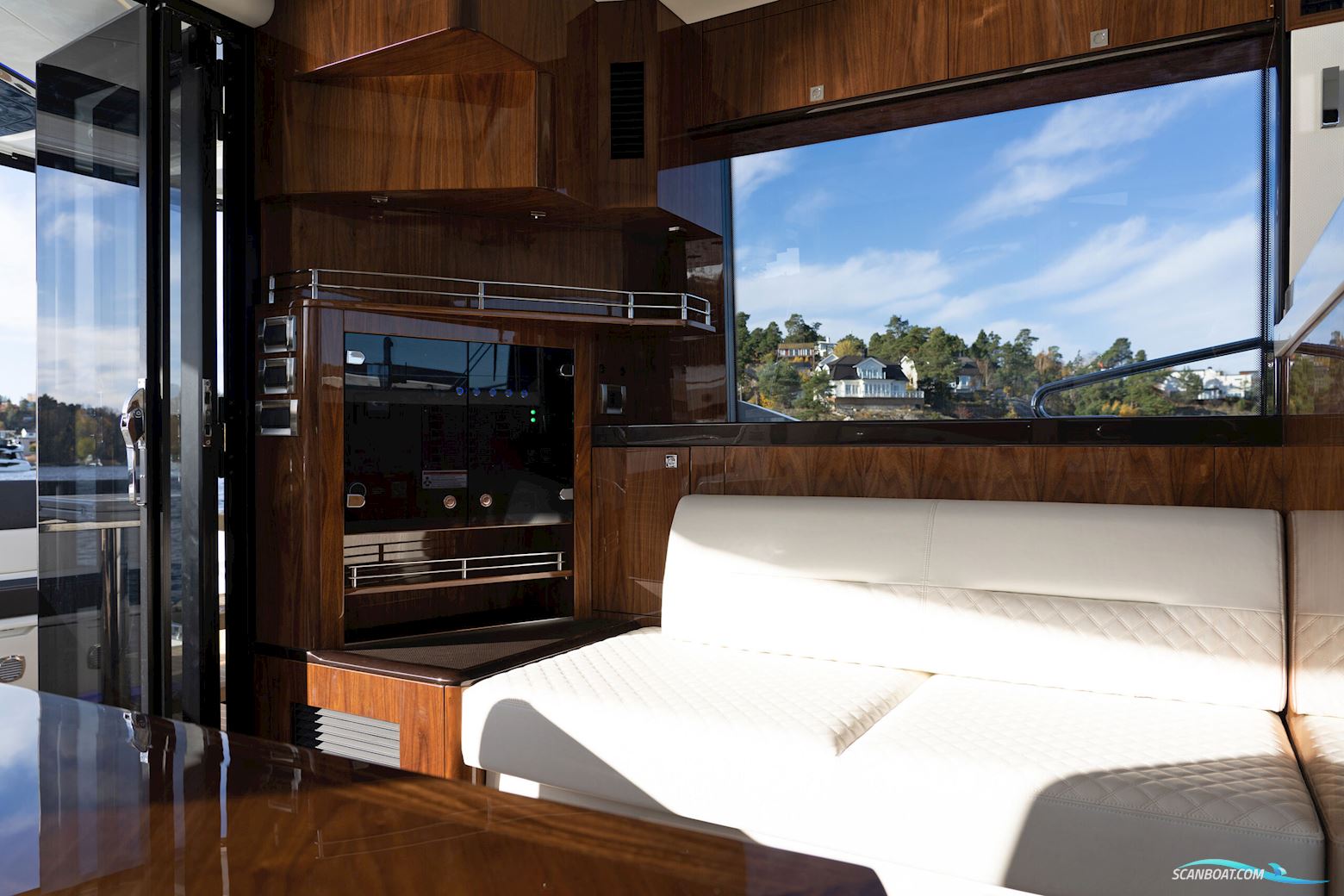 Galeon 440 Fly
