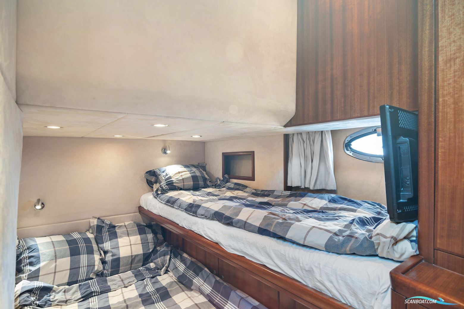 Galeon 440 Fly