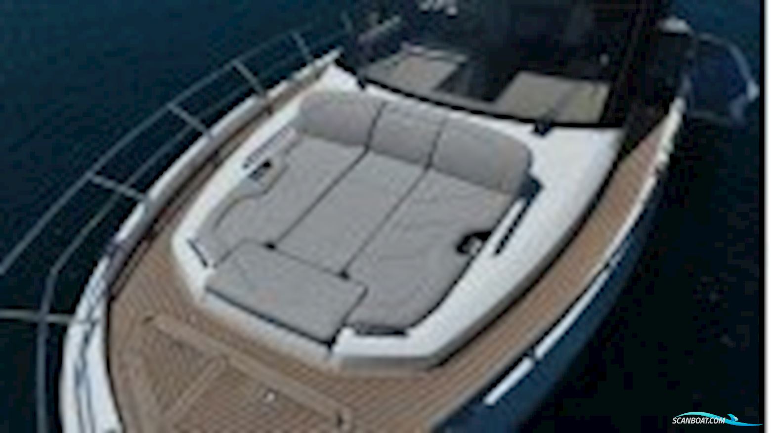Galeon 440 Fly