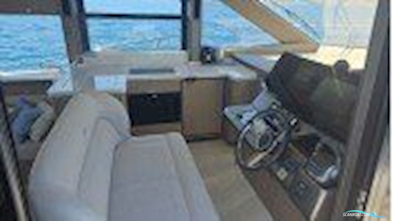 Galeon 440 Fly