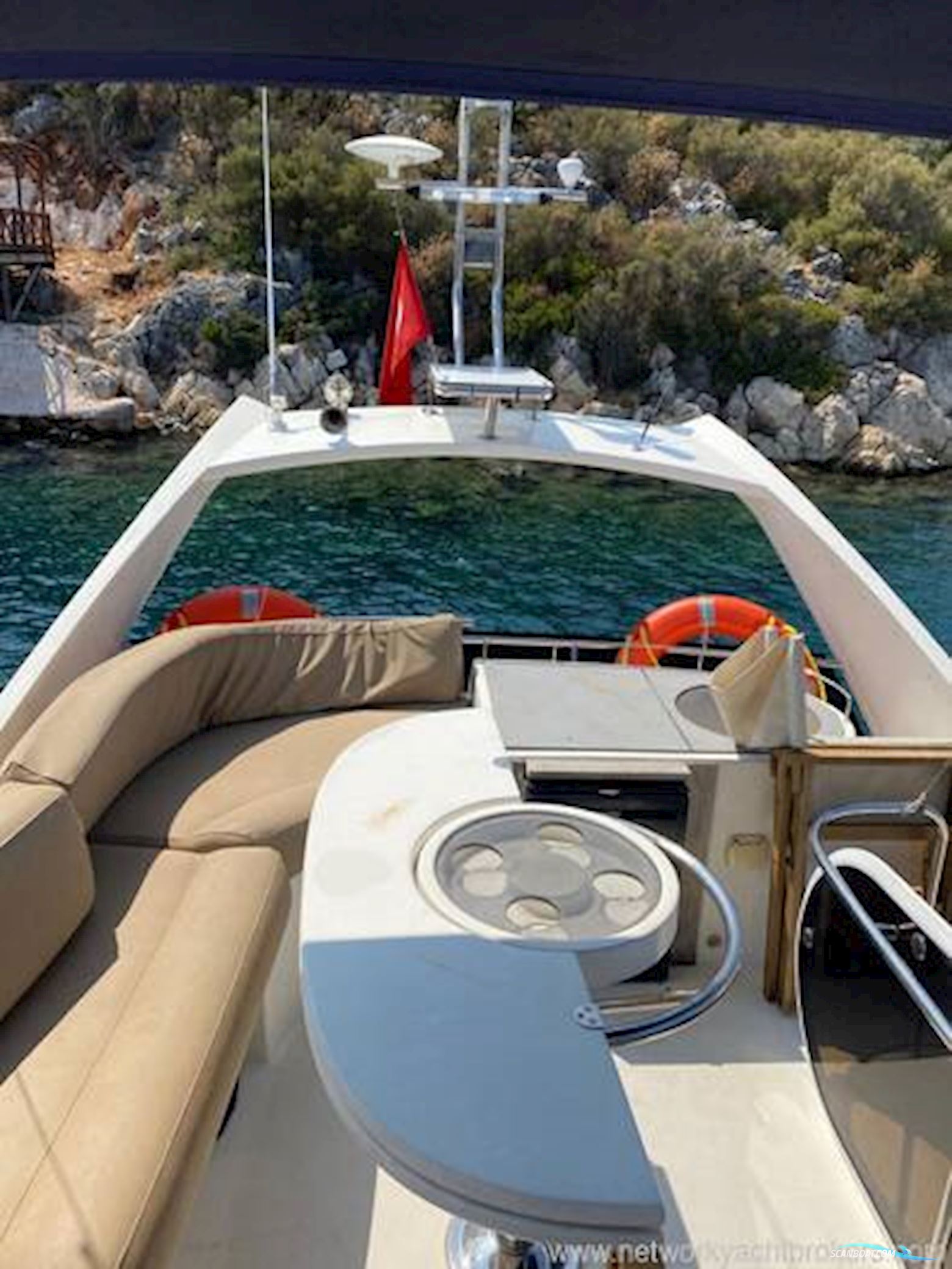 Galeon 440