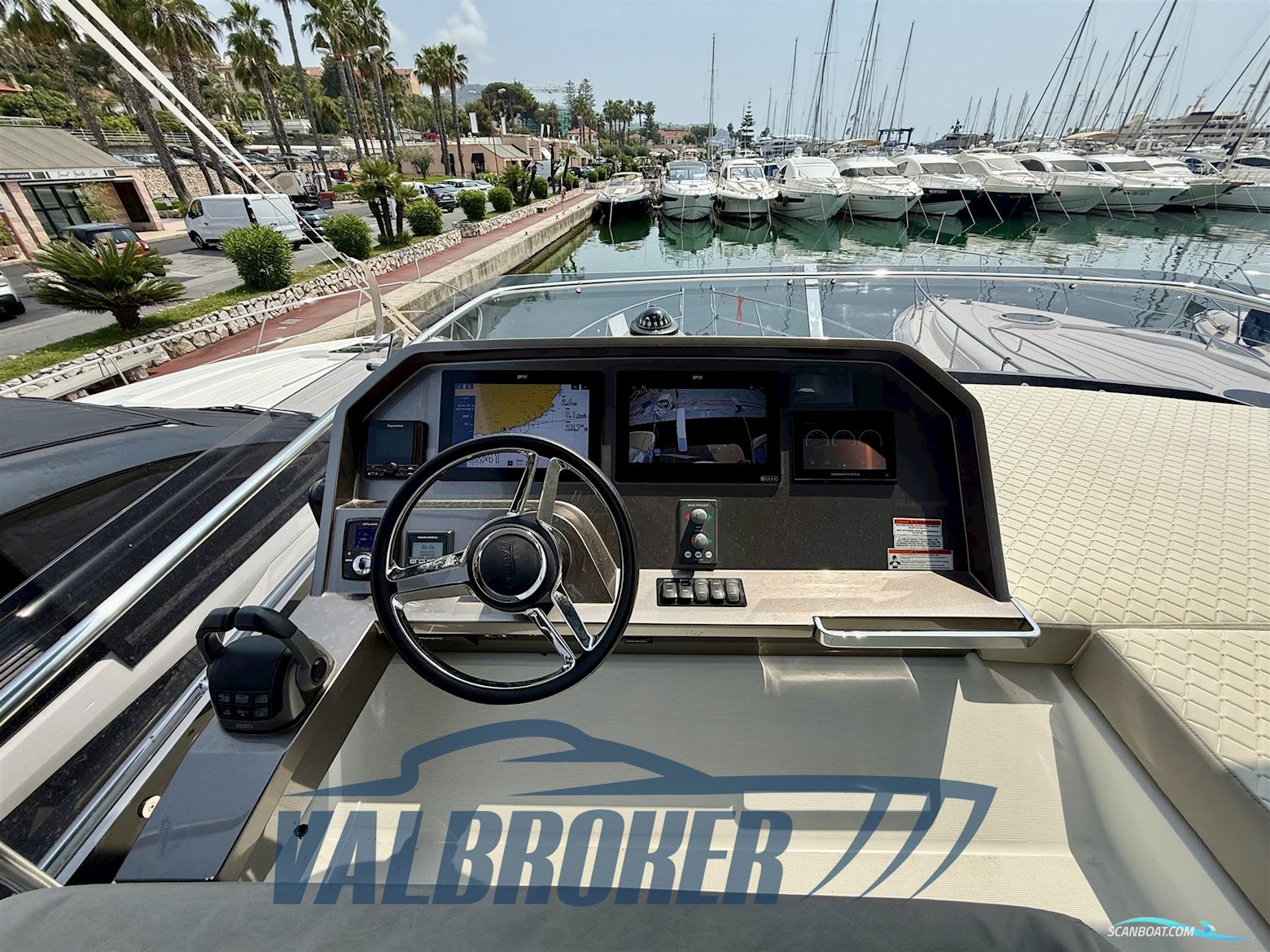 Galeon 460 fly