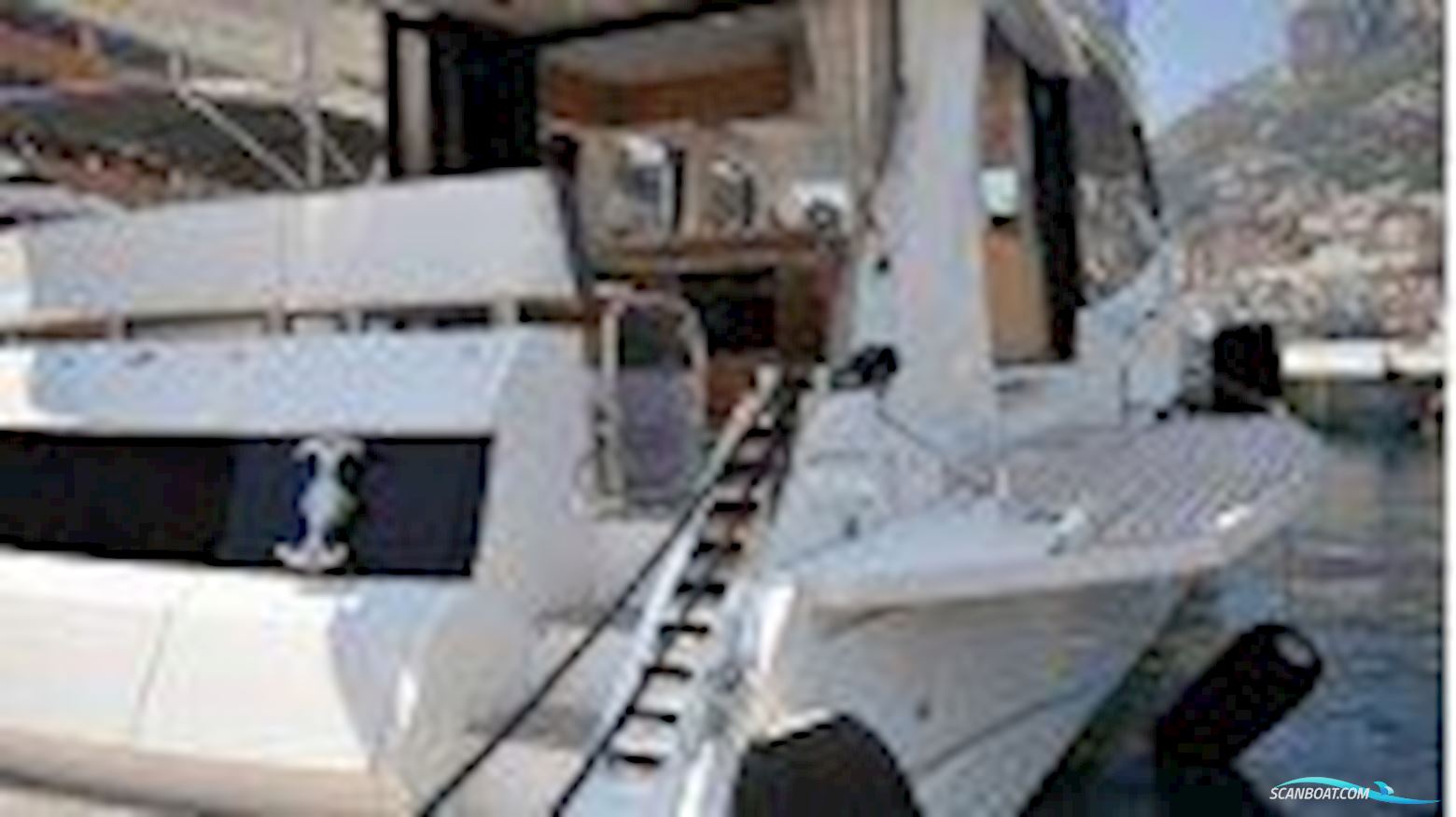 Galeon 460 Fly