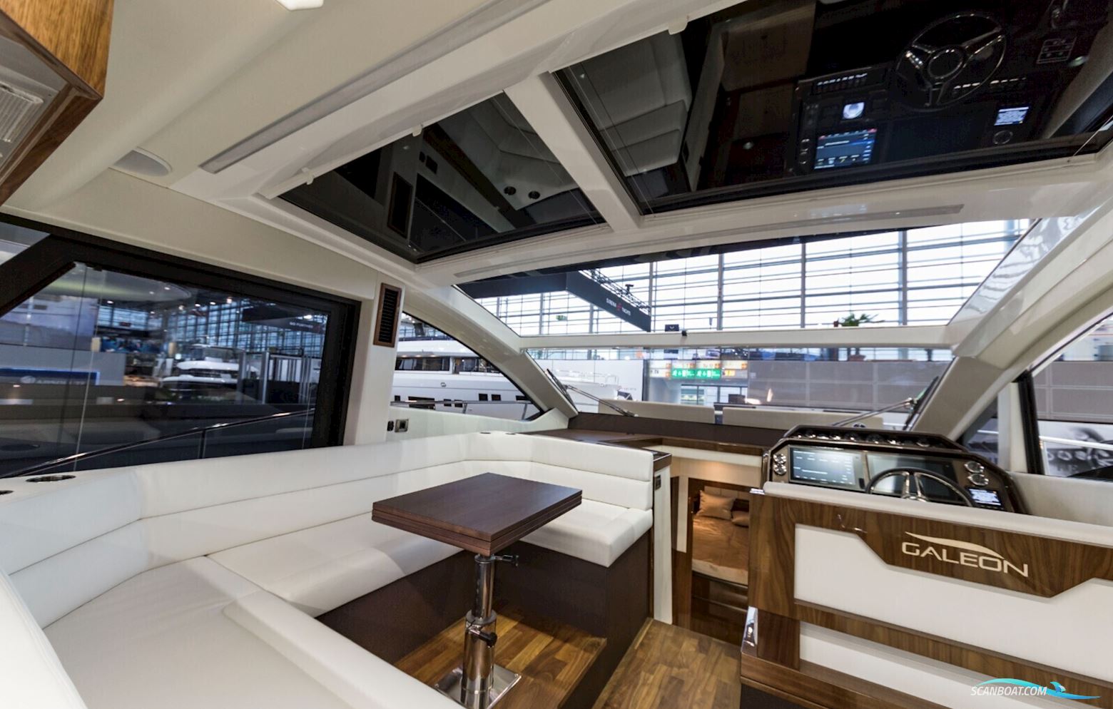 Galeon 470 Skydeck