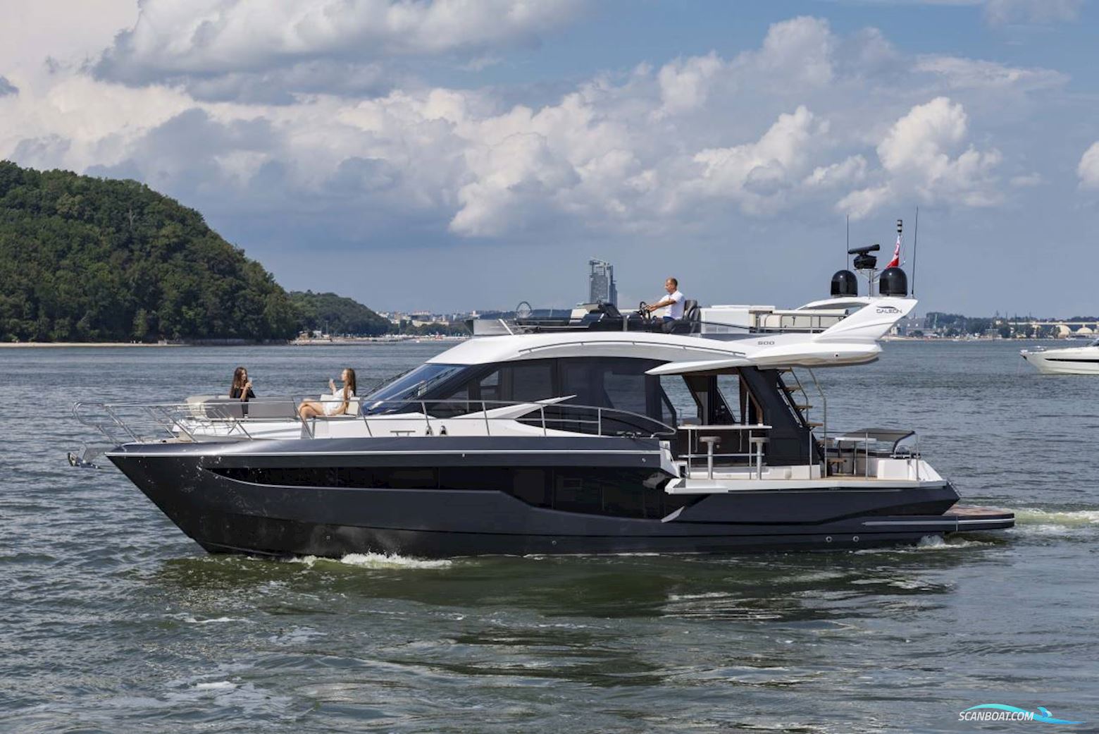 Galeon 500 FLY