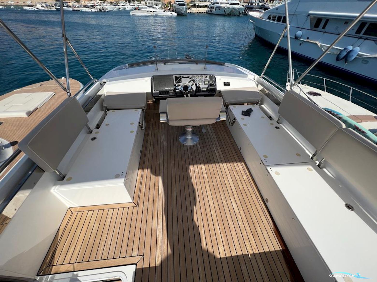 Galeon 510 Skydeck