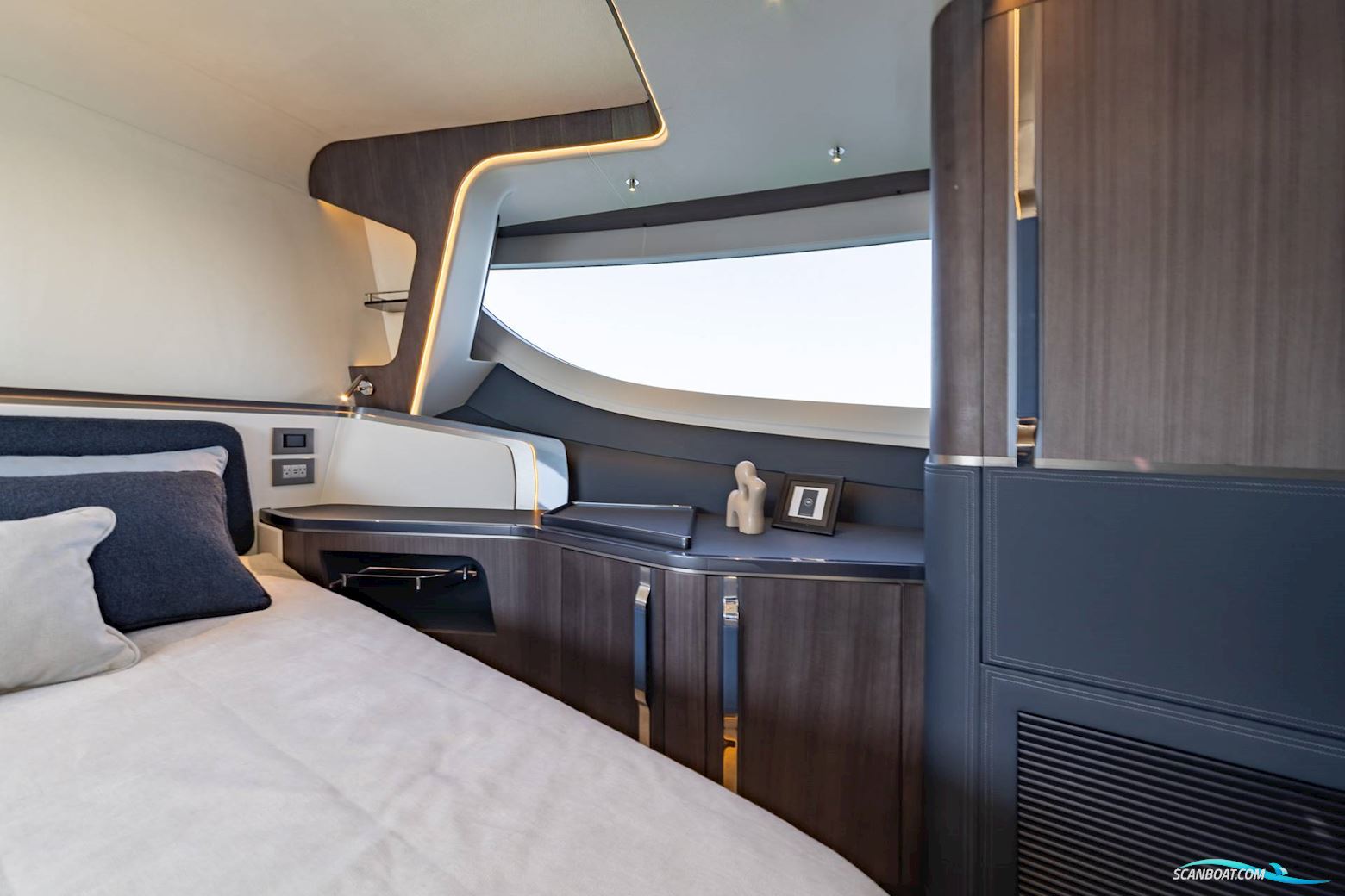 Galeon 570 Sky