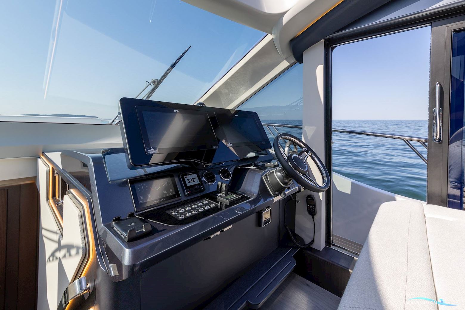 Galeon 570 Sky