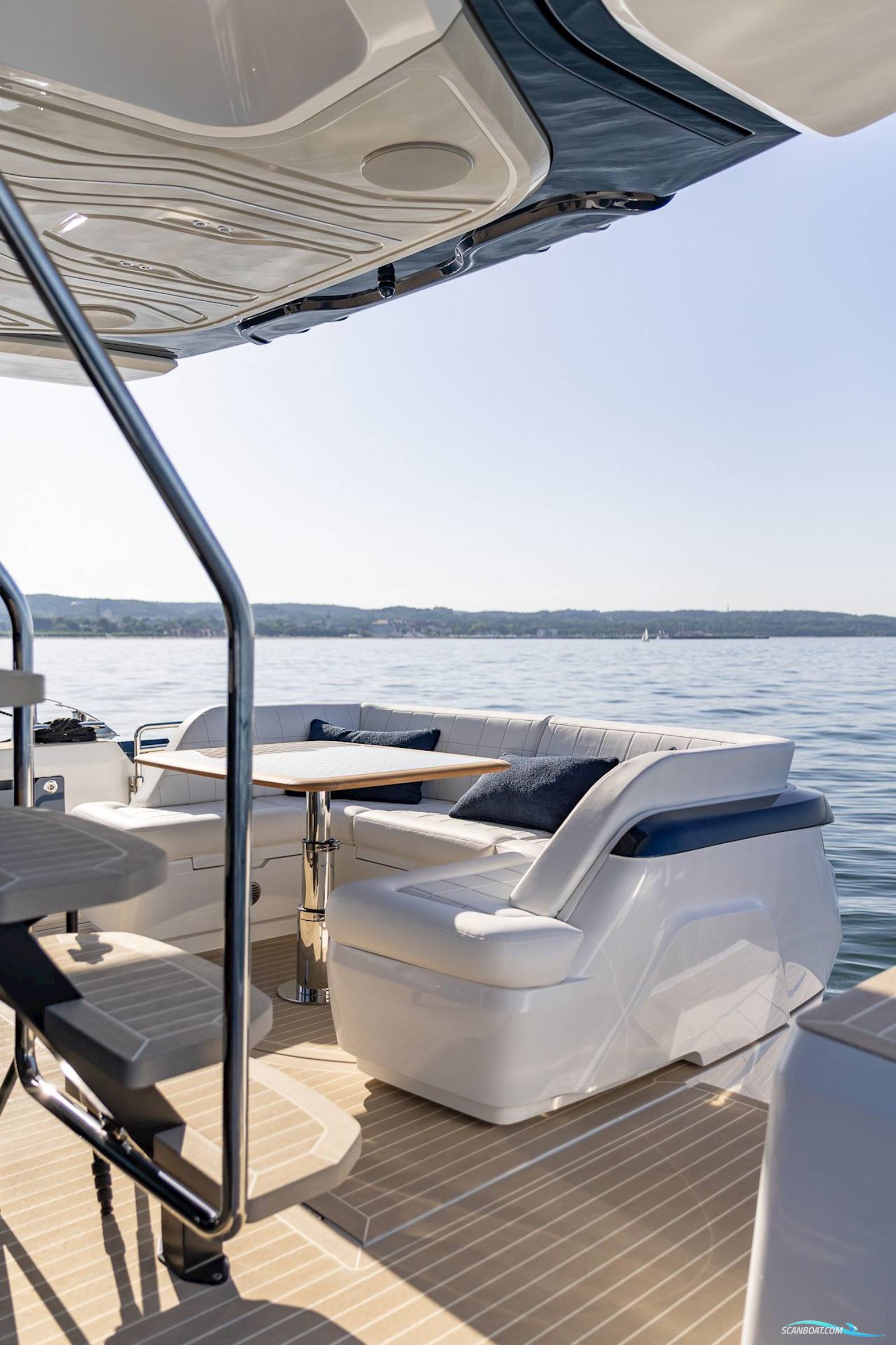 Galeon 570 Sky
