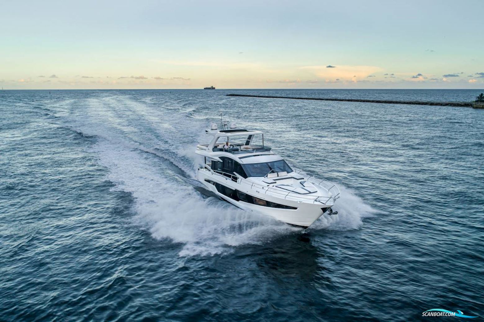 Galeon 680 FLY