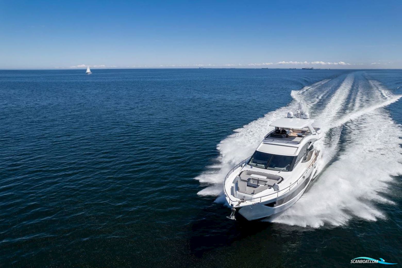 Galeon 800 FLY