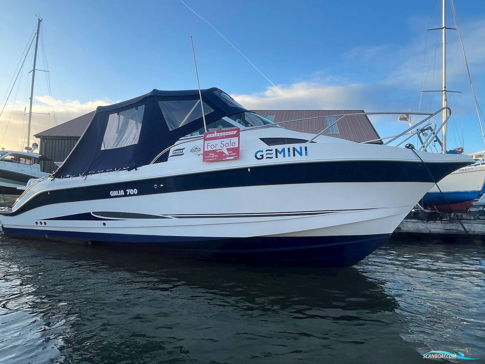 Galeon Galia 700 Walk-Around Sport Fisher Motorboot 2007, mit Mariner motor, England