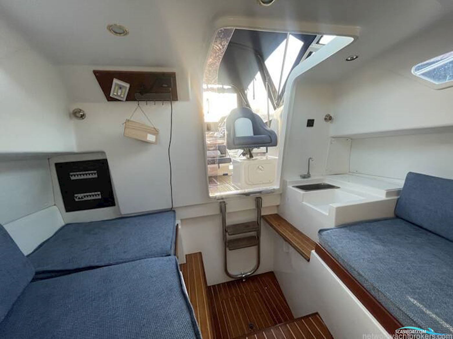 Galeon Galia 700 Walk-Around Sport Fisher