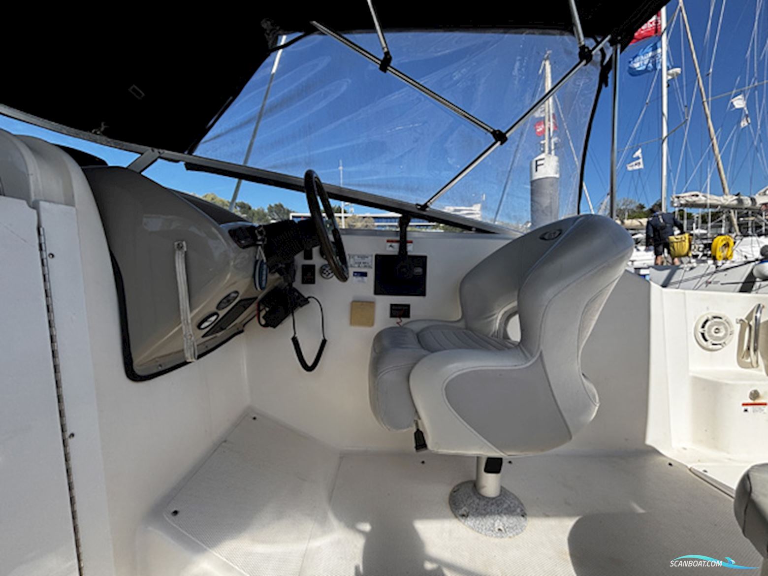 Glastron 249 GT