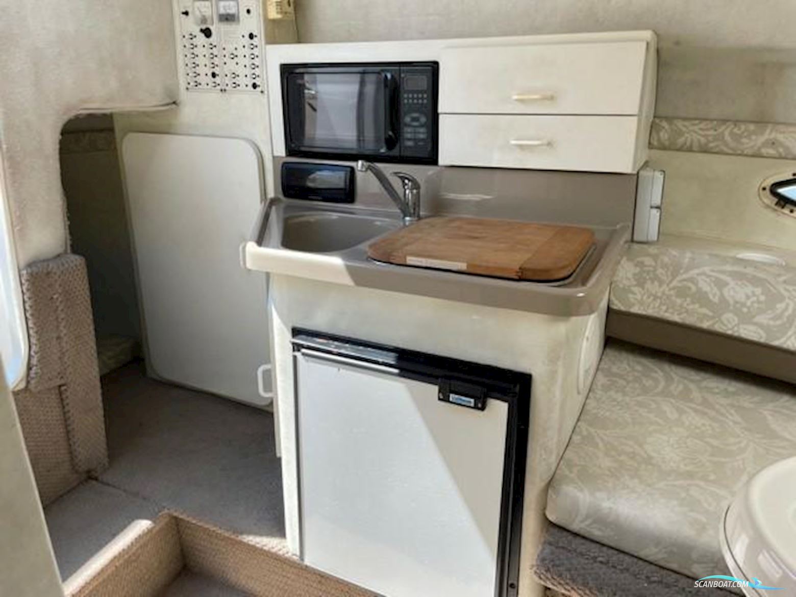 Glastron GS 249 Volvo D3 Diesel