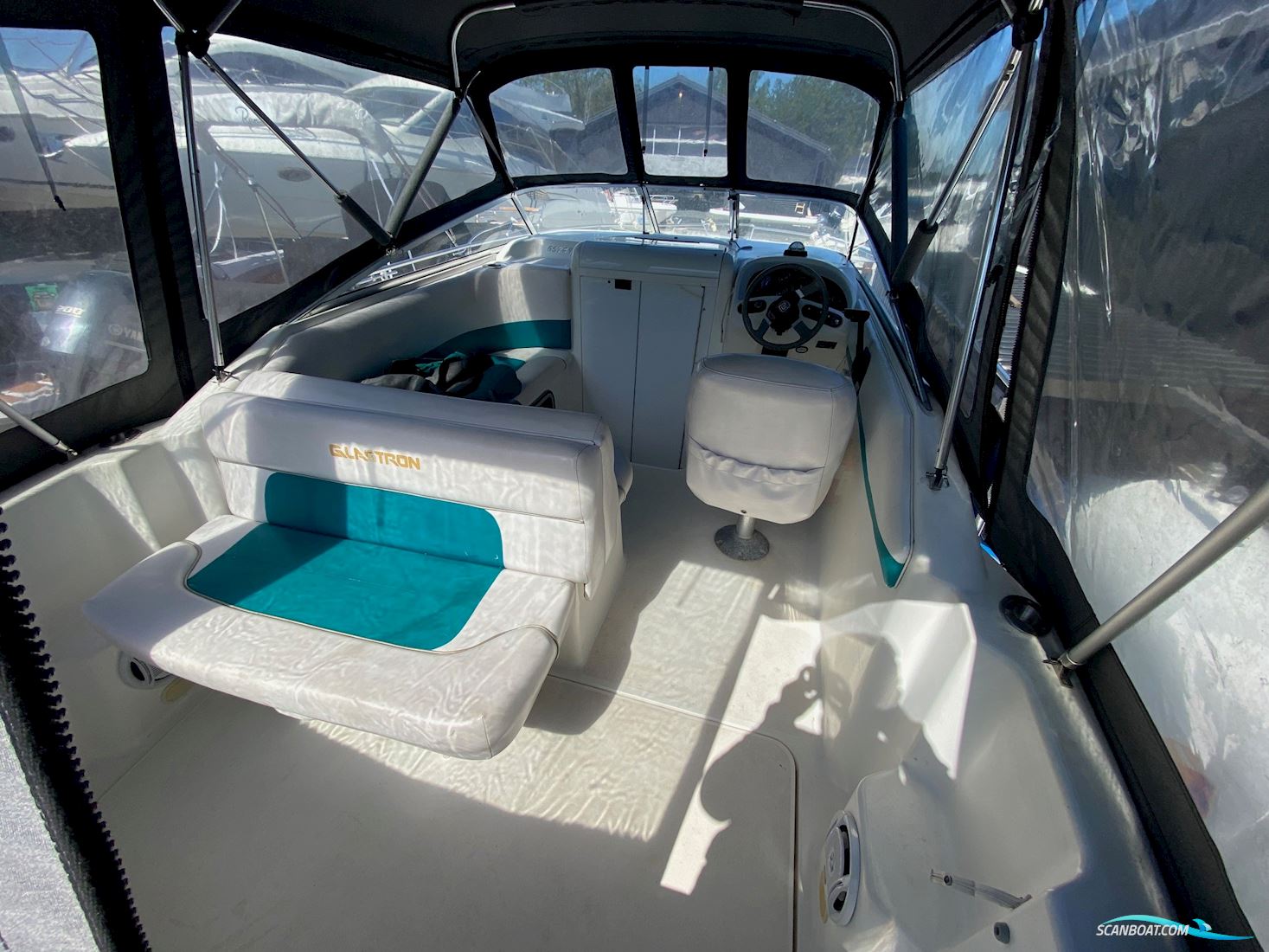 Glastron GS249