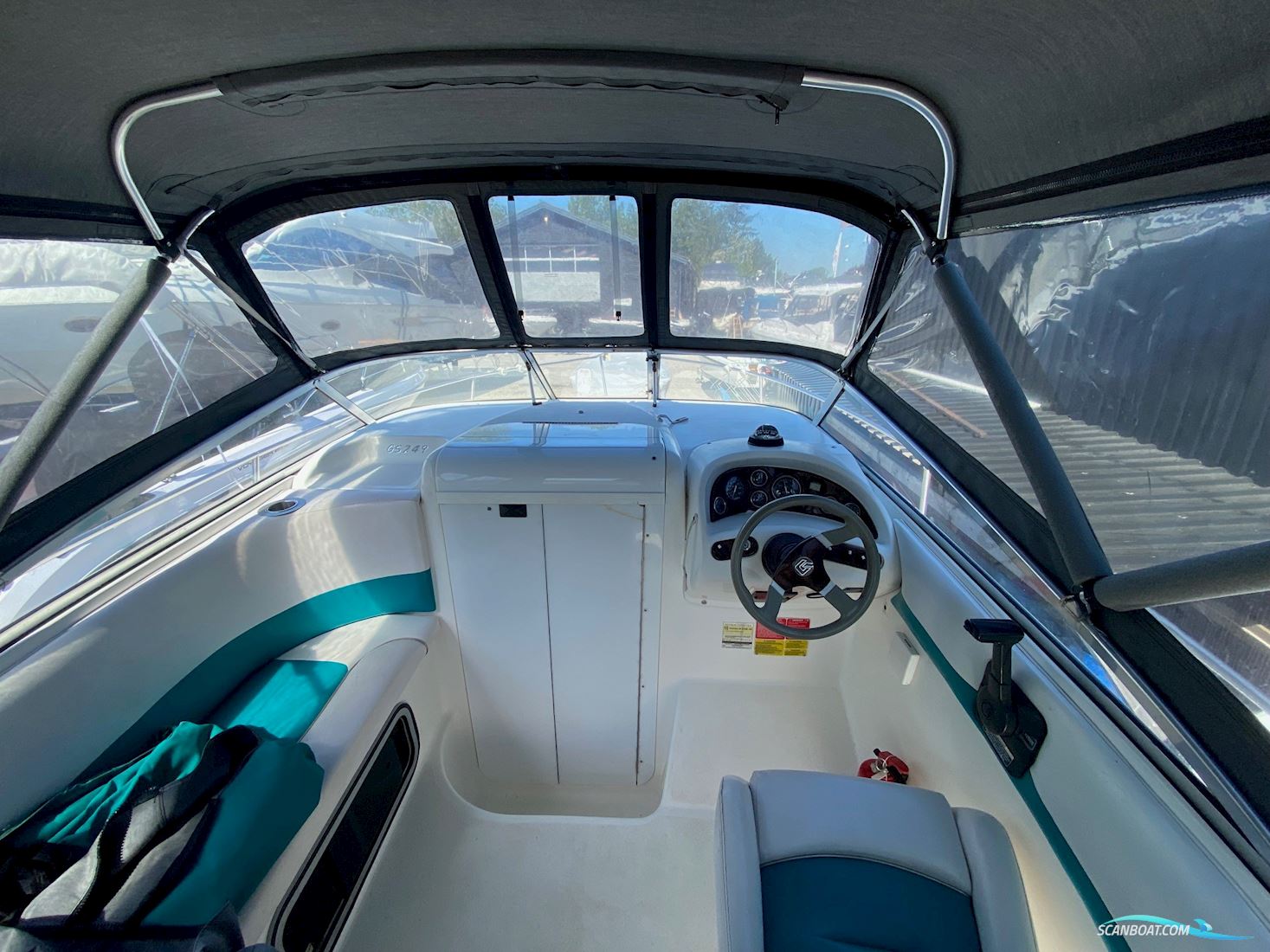 Glastron GS249