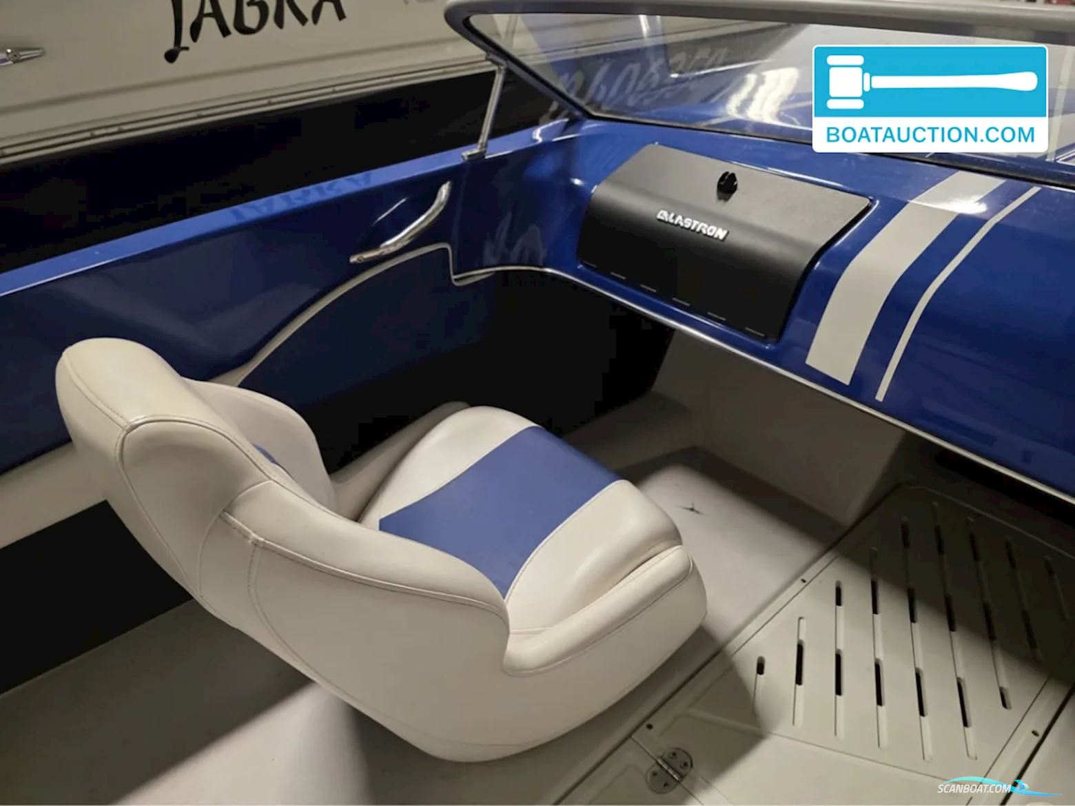 Glastron GT160