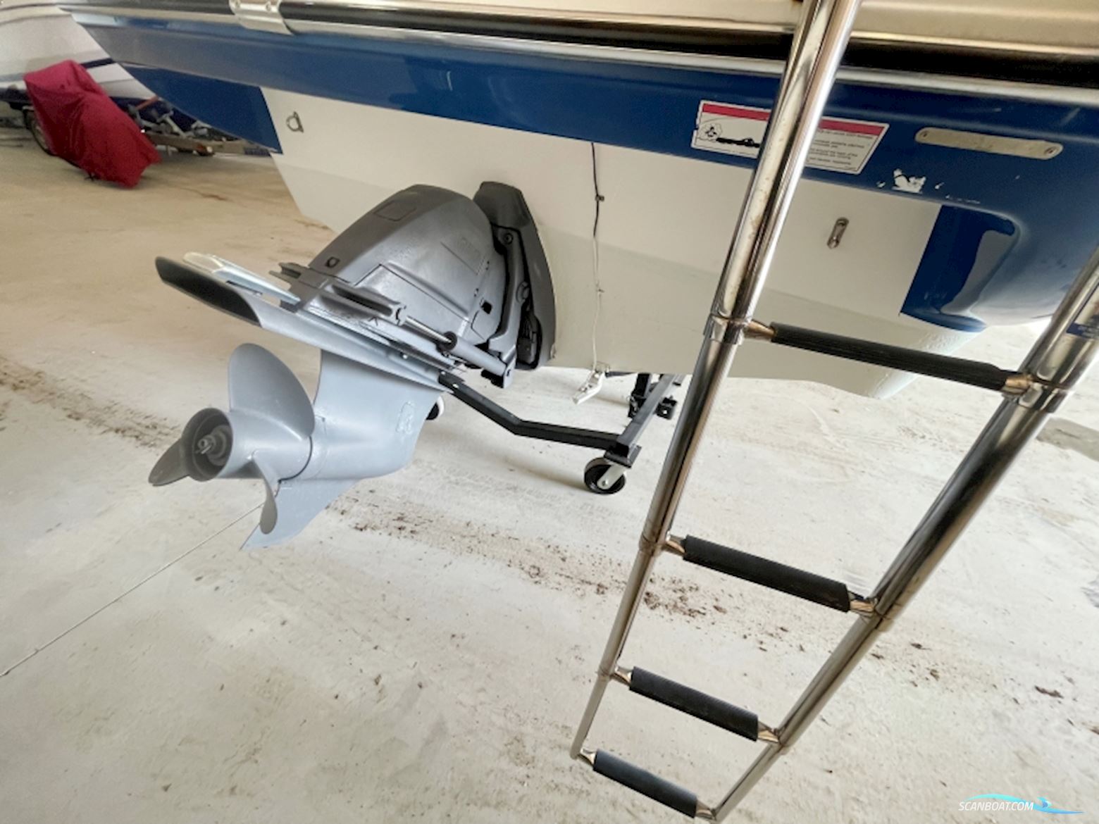 Glastron GXL 235 Bowrider