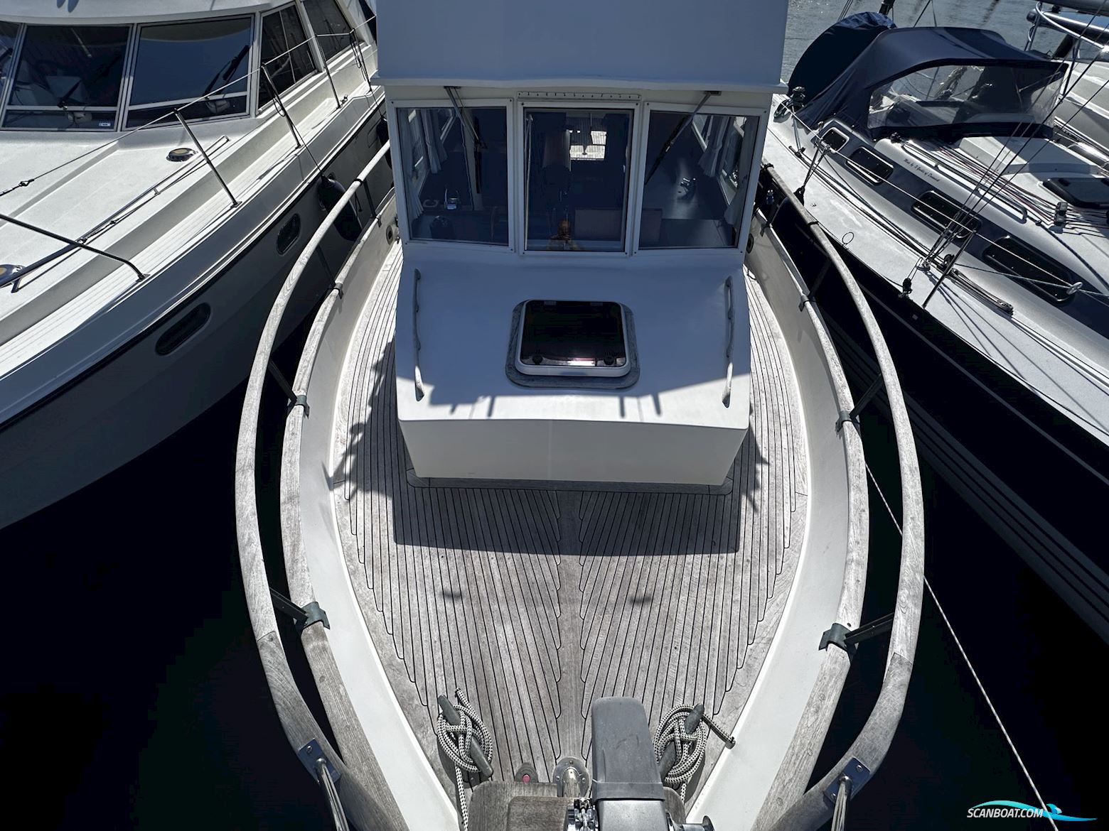Grand Banks 32