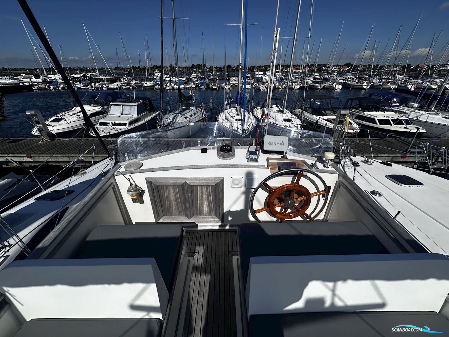 Grand Banks 32