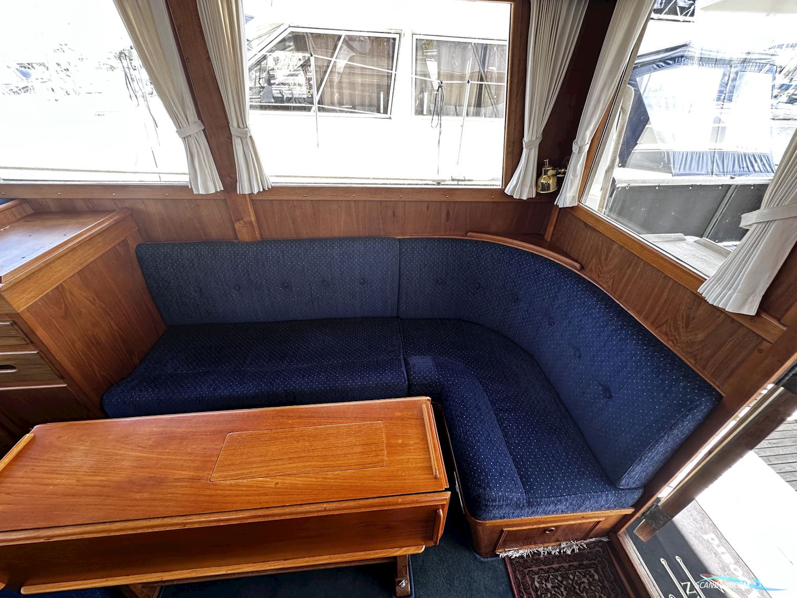 Grand Banks 32