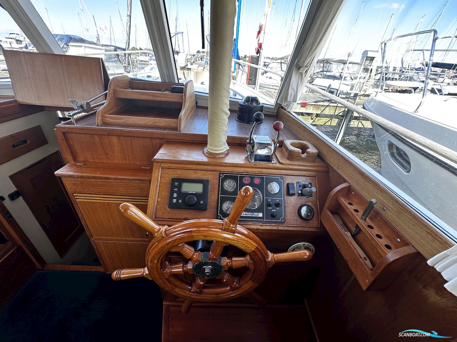 Grand Banks 32