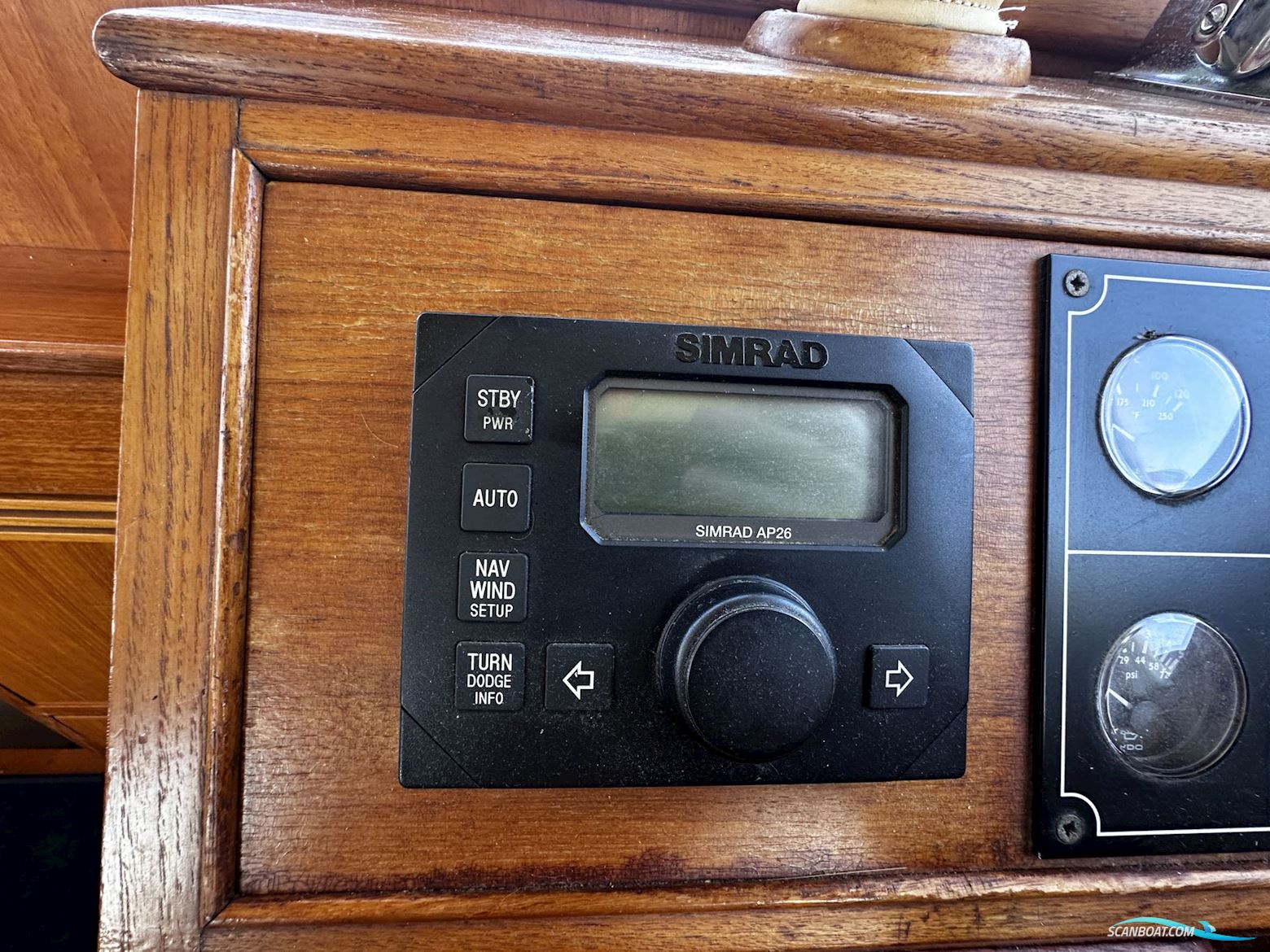 Grand Banks 32