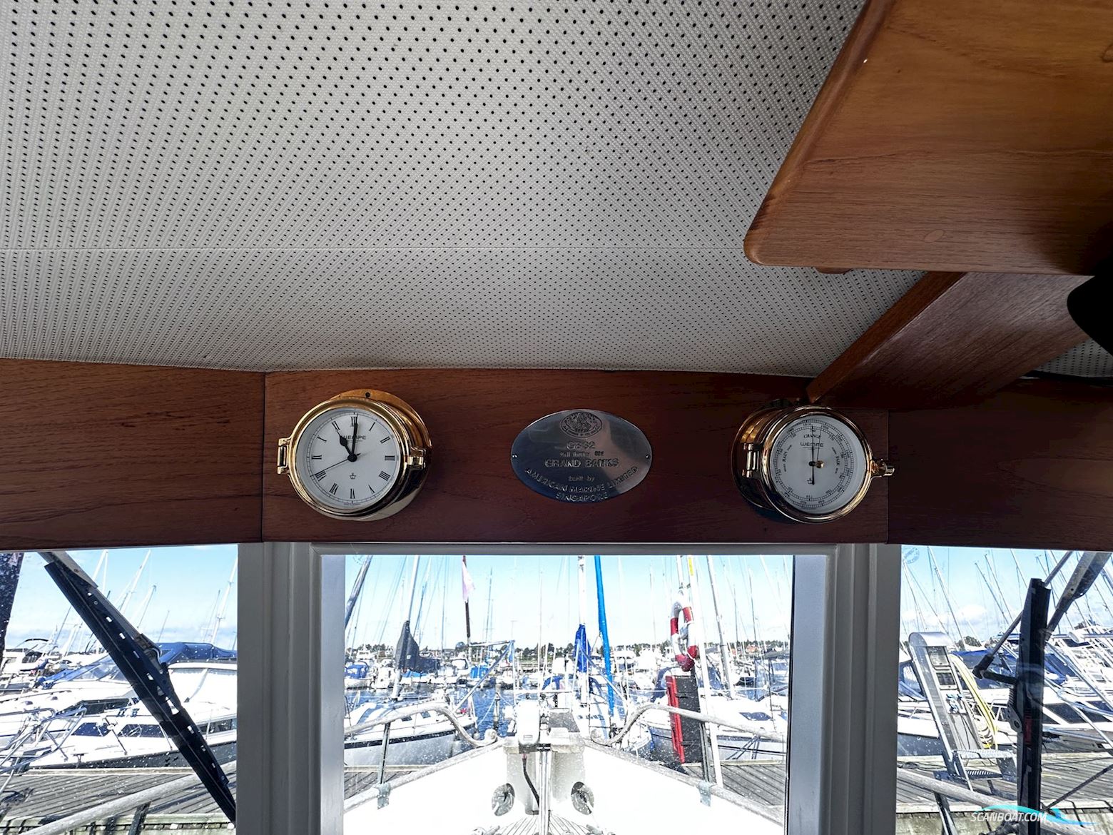 Grand Banks 32