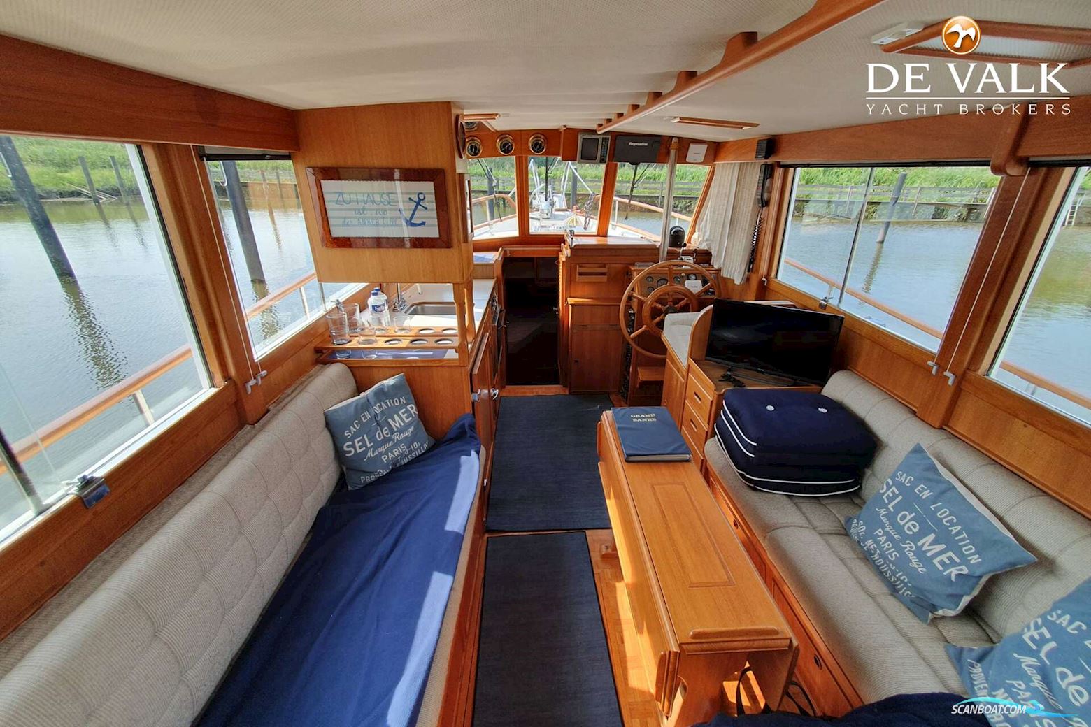 Grand Banks 32